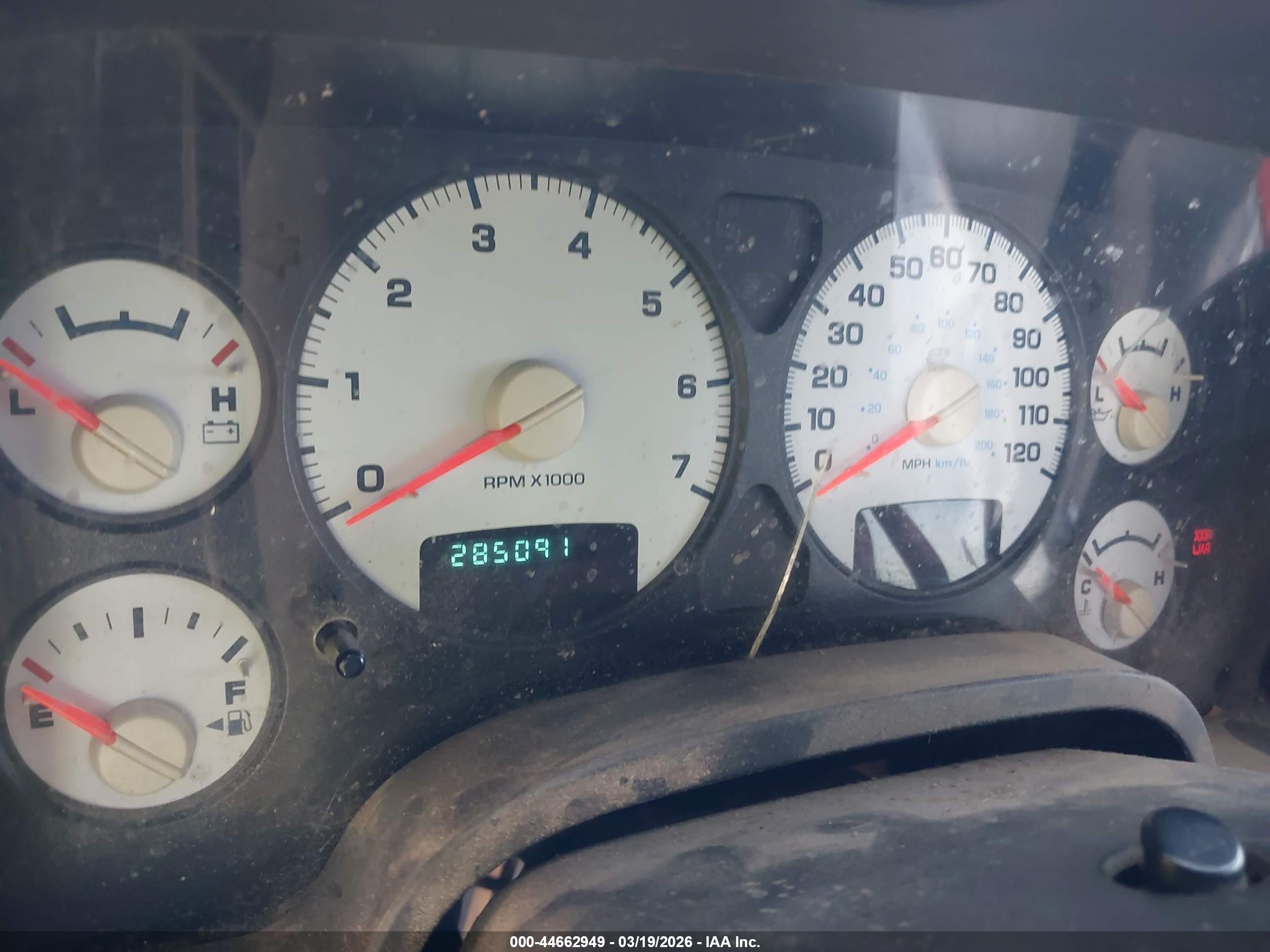 DODGE RAM image 7
