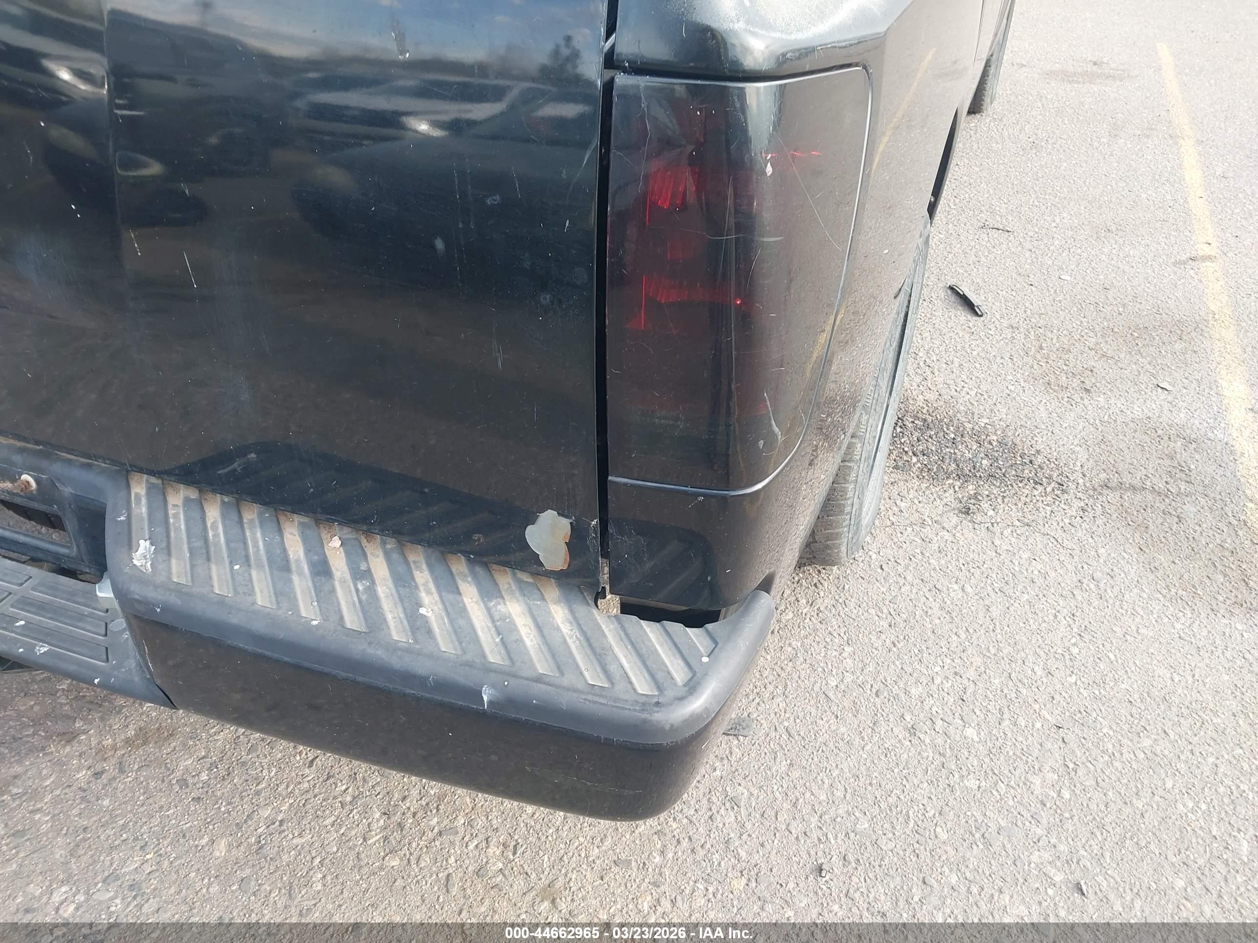 NISSAN TITAN image 6