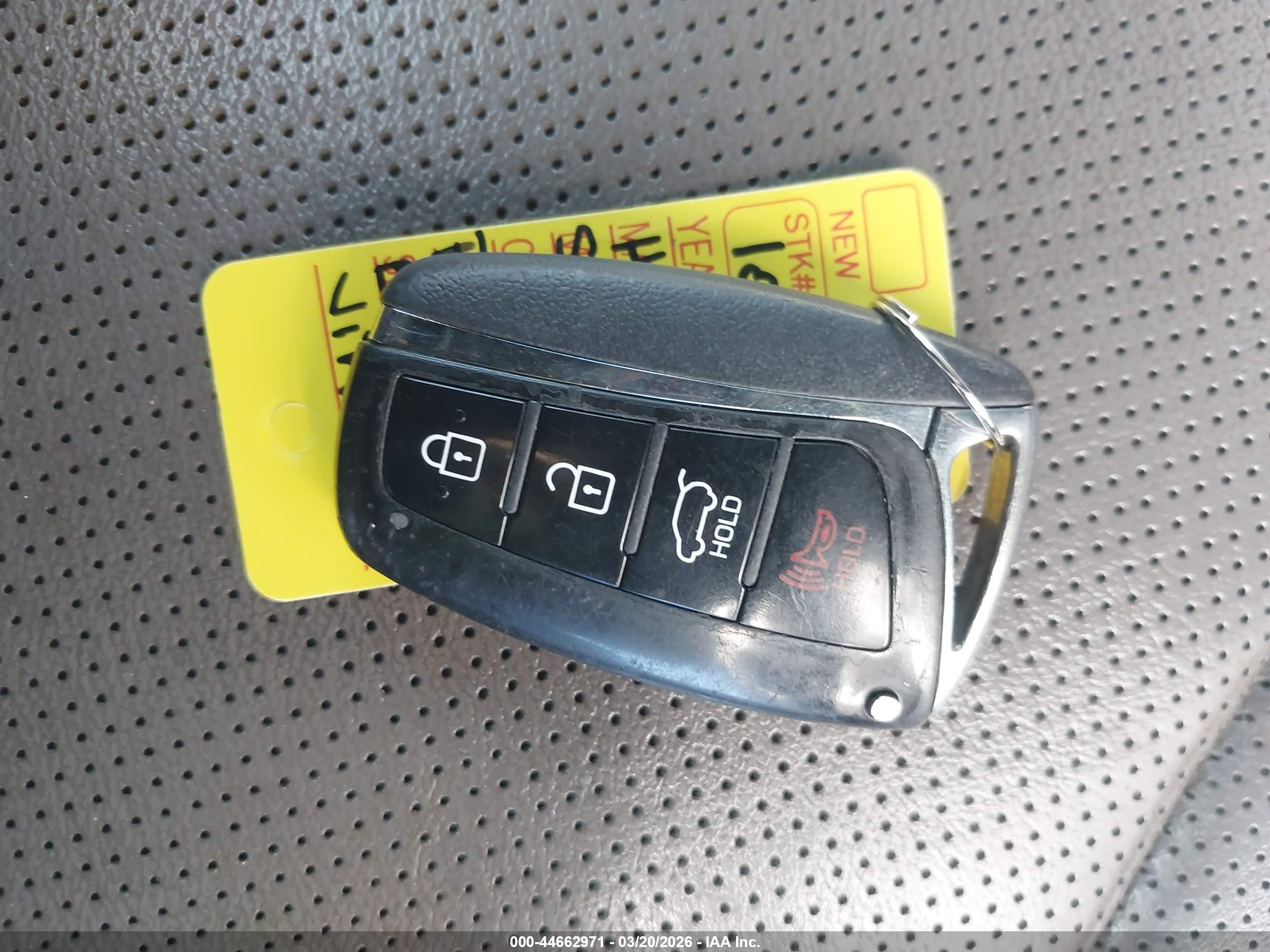 HYUNDAI SANTA image 11
