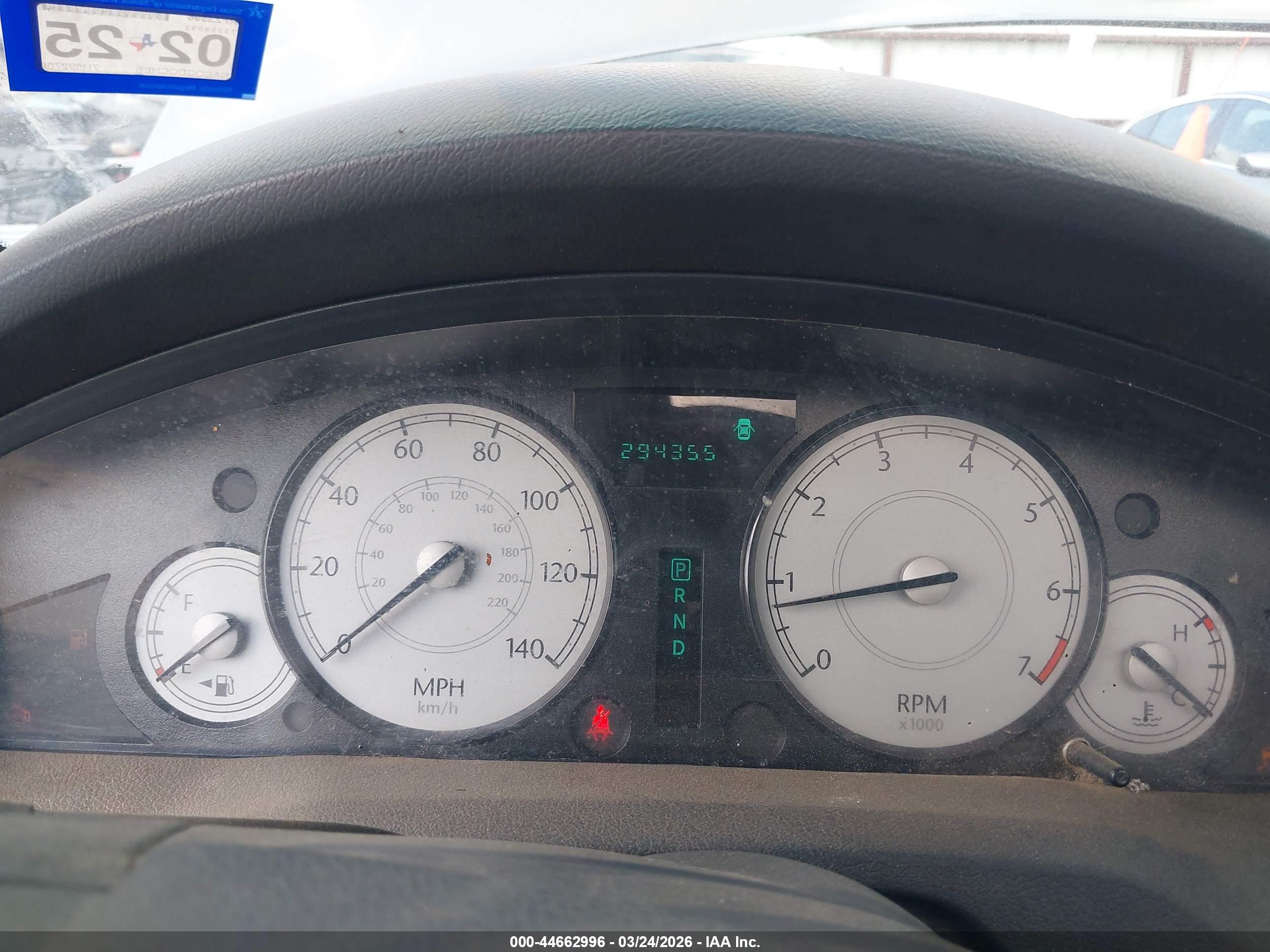 CHRYSLER 300 image 7