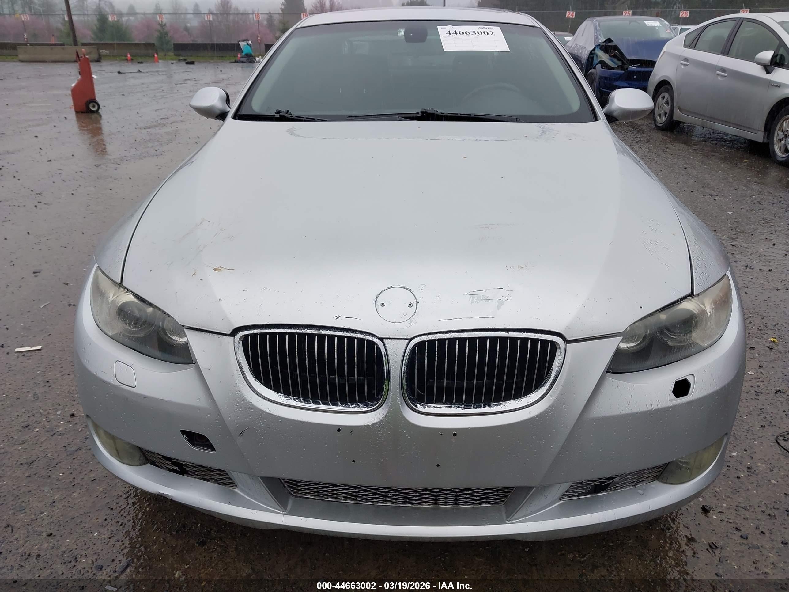 BMW 335I image 6