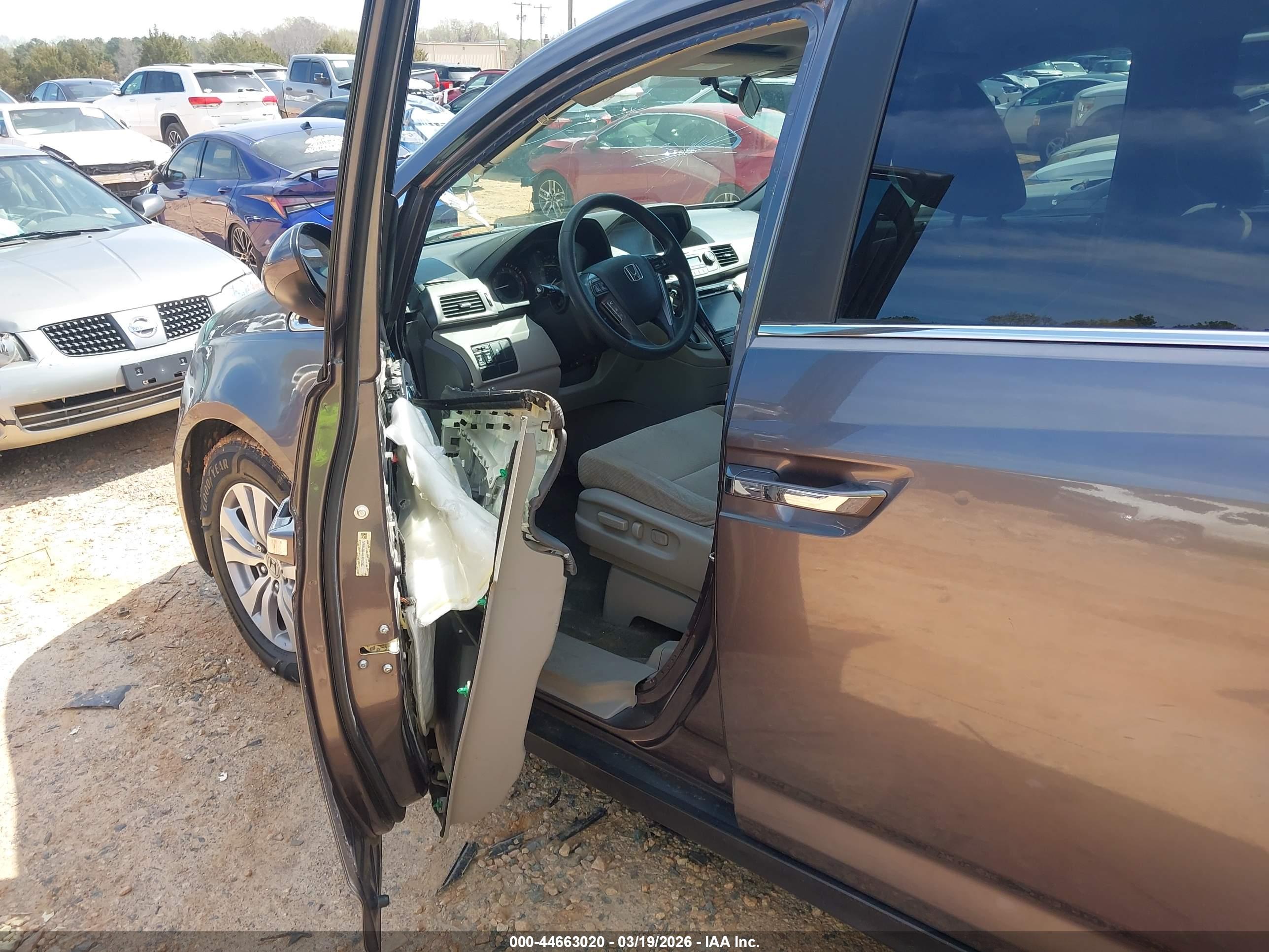HONDA ODYSSEY image 6