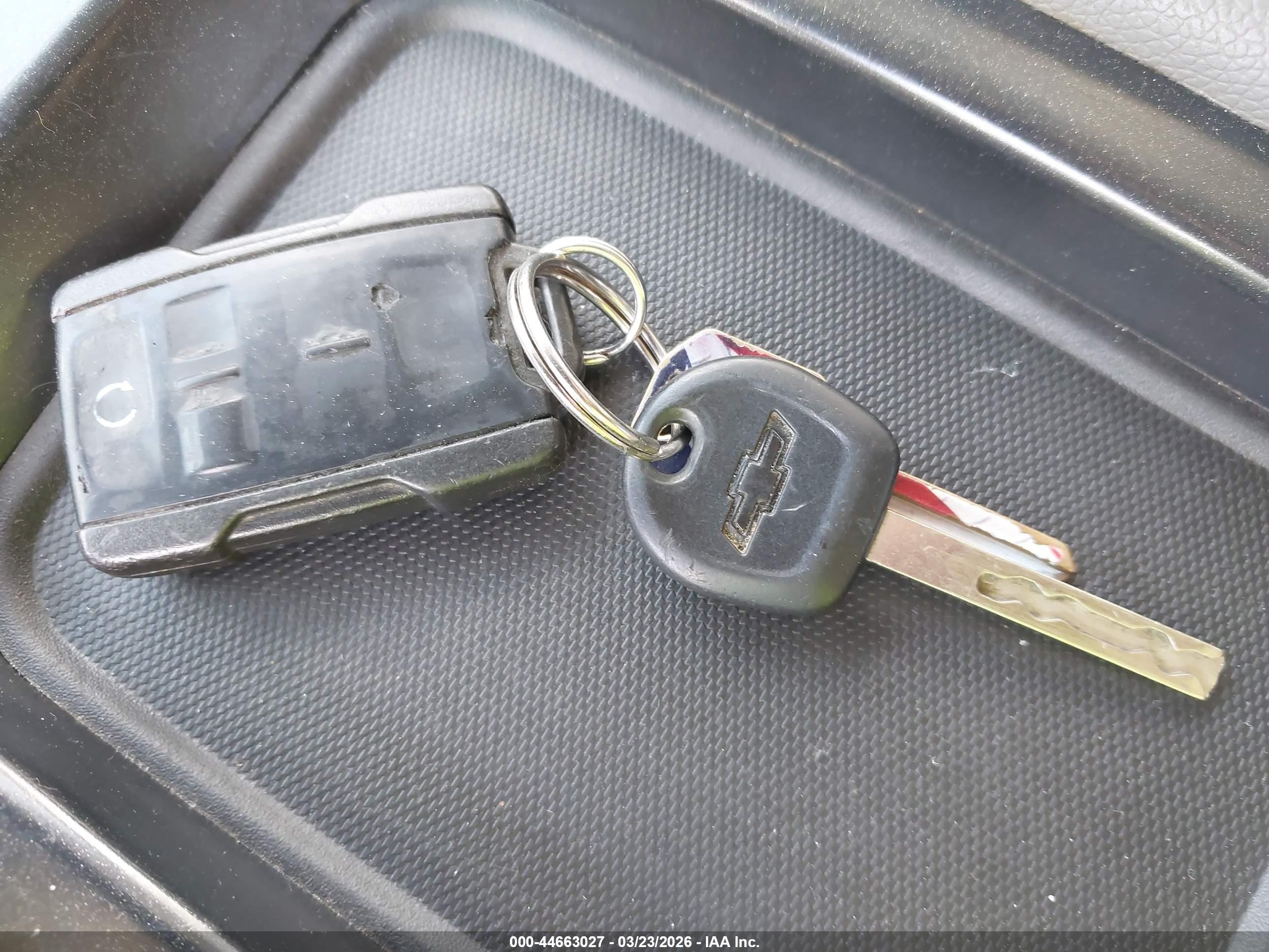 CHEVROLET SILVERADO image 11