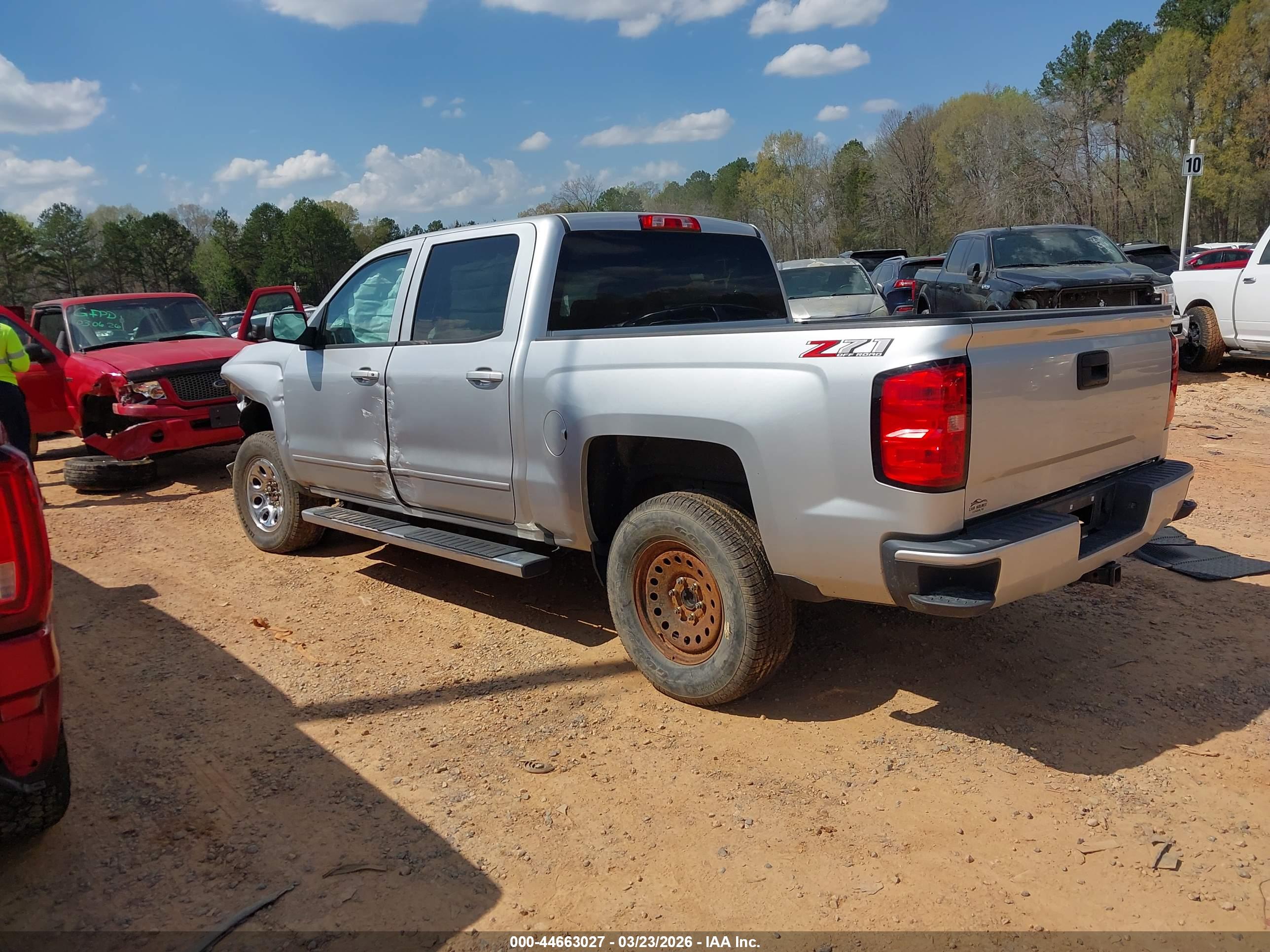 CHEVROLET SILVERADO image 3