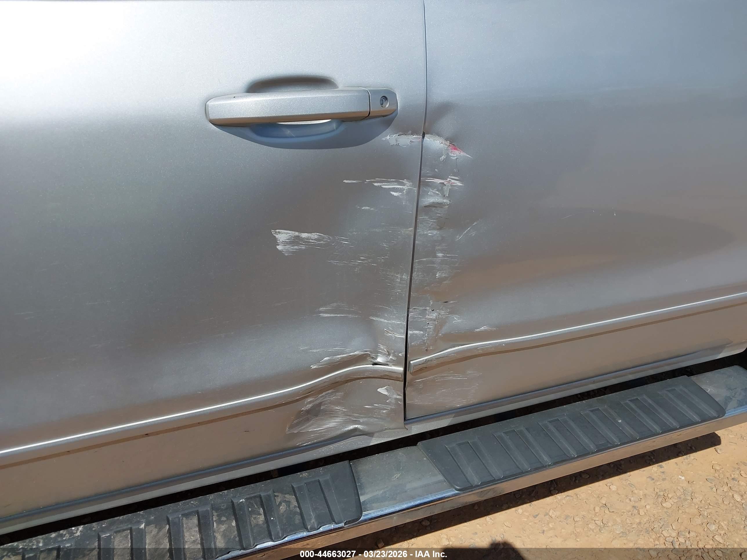 CHEVROLET SILVERADO image 6