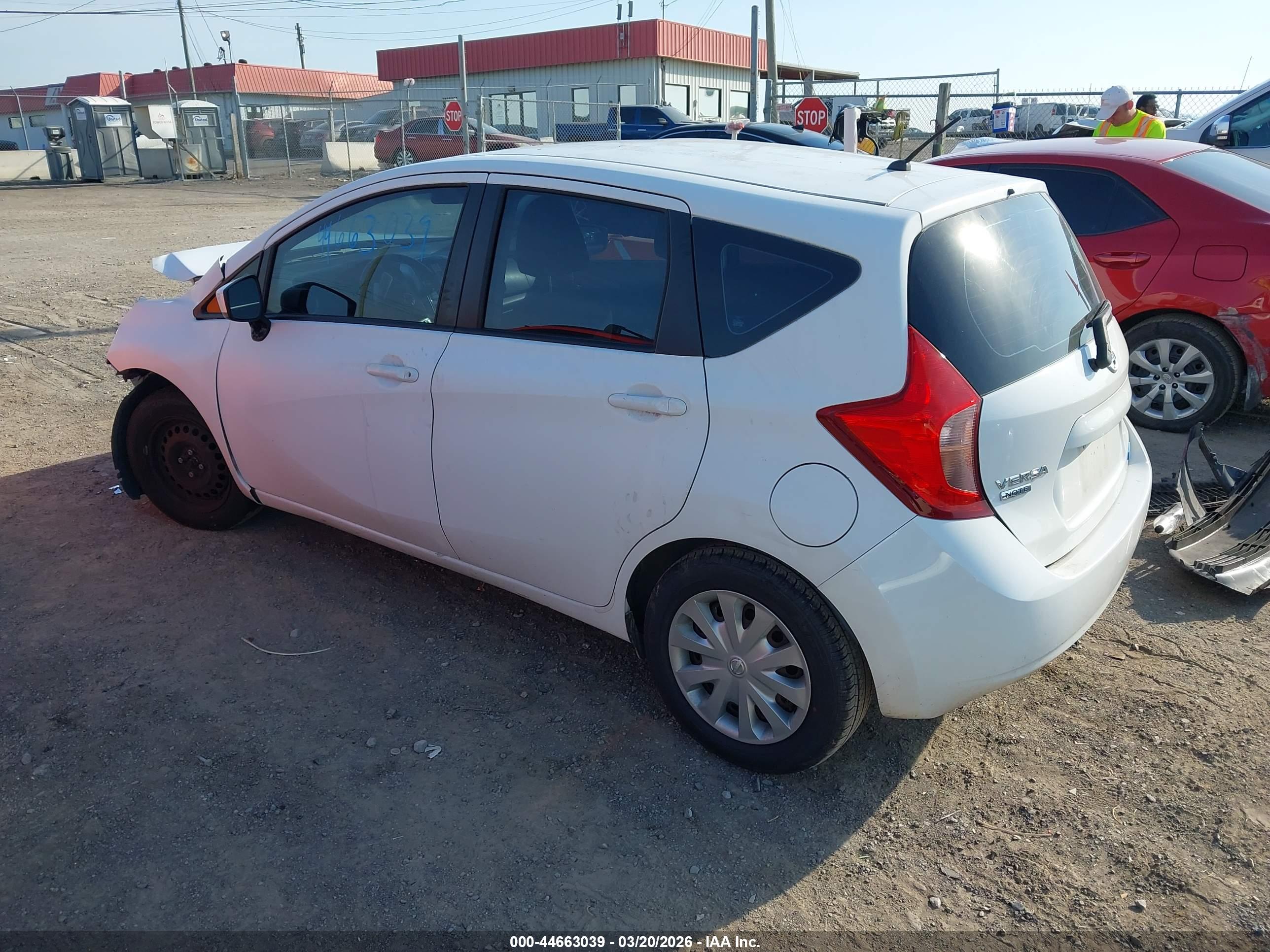 NISSAN VERSA image 3
