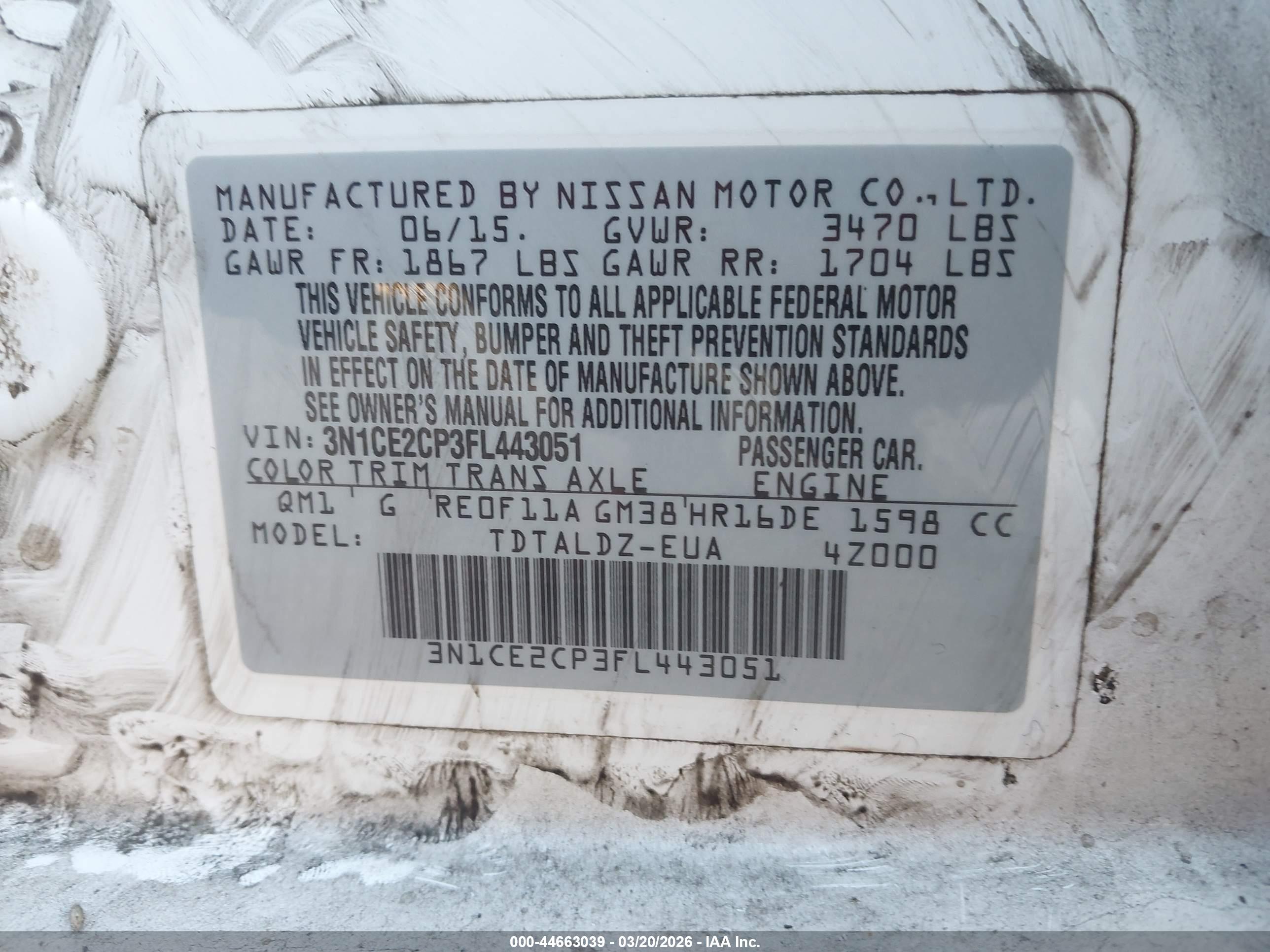 NISSAN VERSA image 9