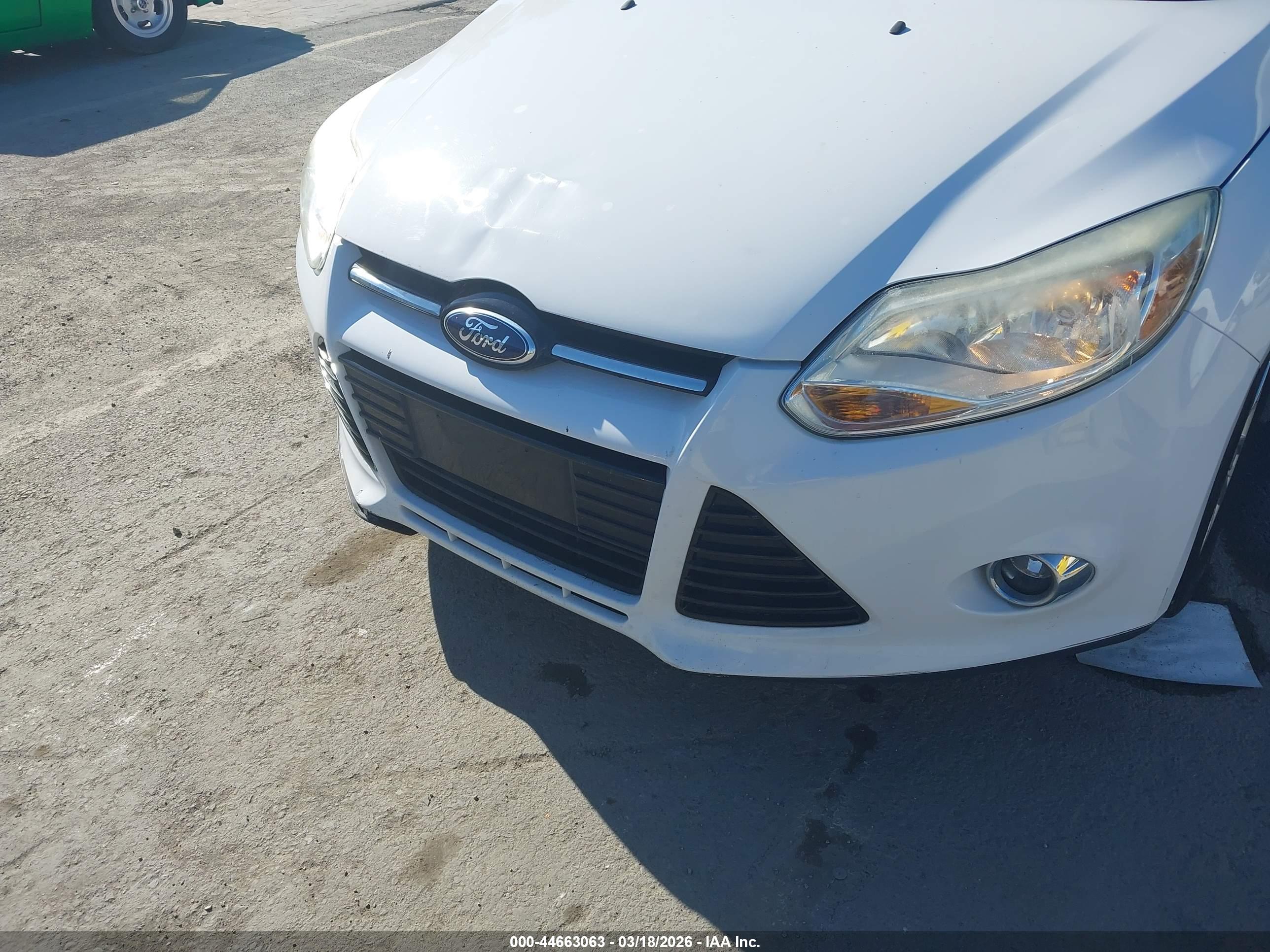 FORD FOCUS image 6