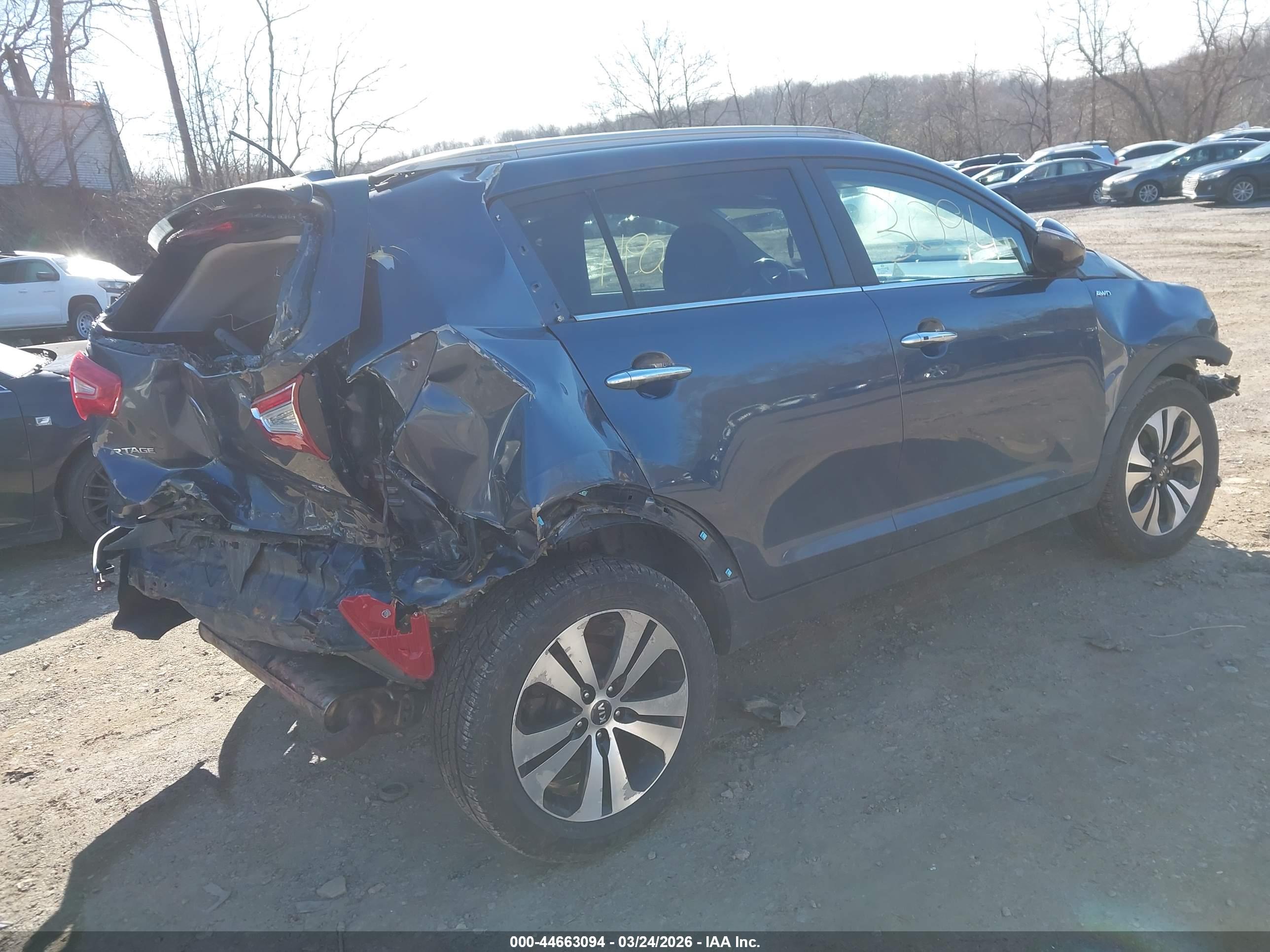 KIA SPORTAGE image 4
