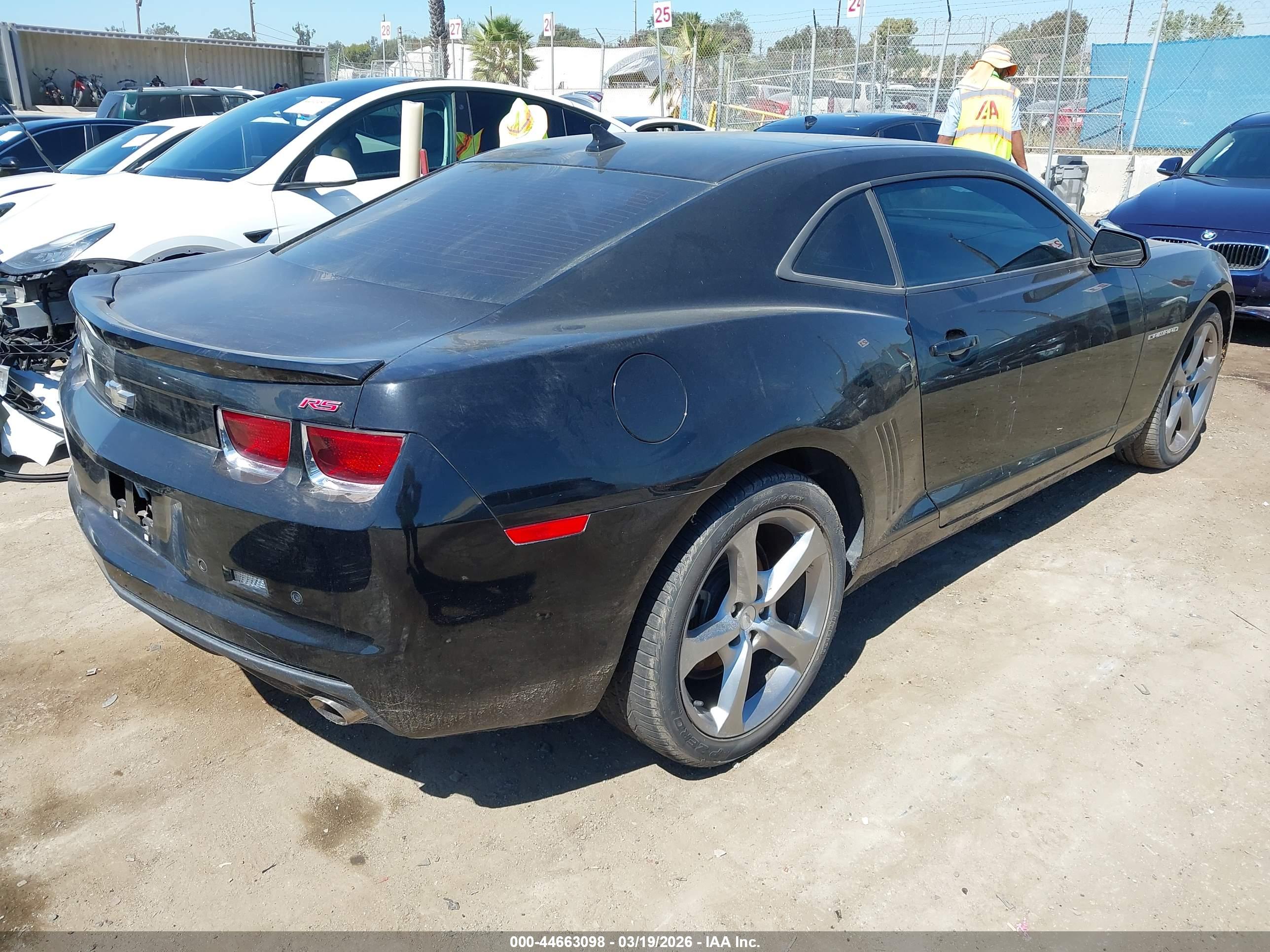 CHEVROLET CAMARO image 4