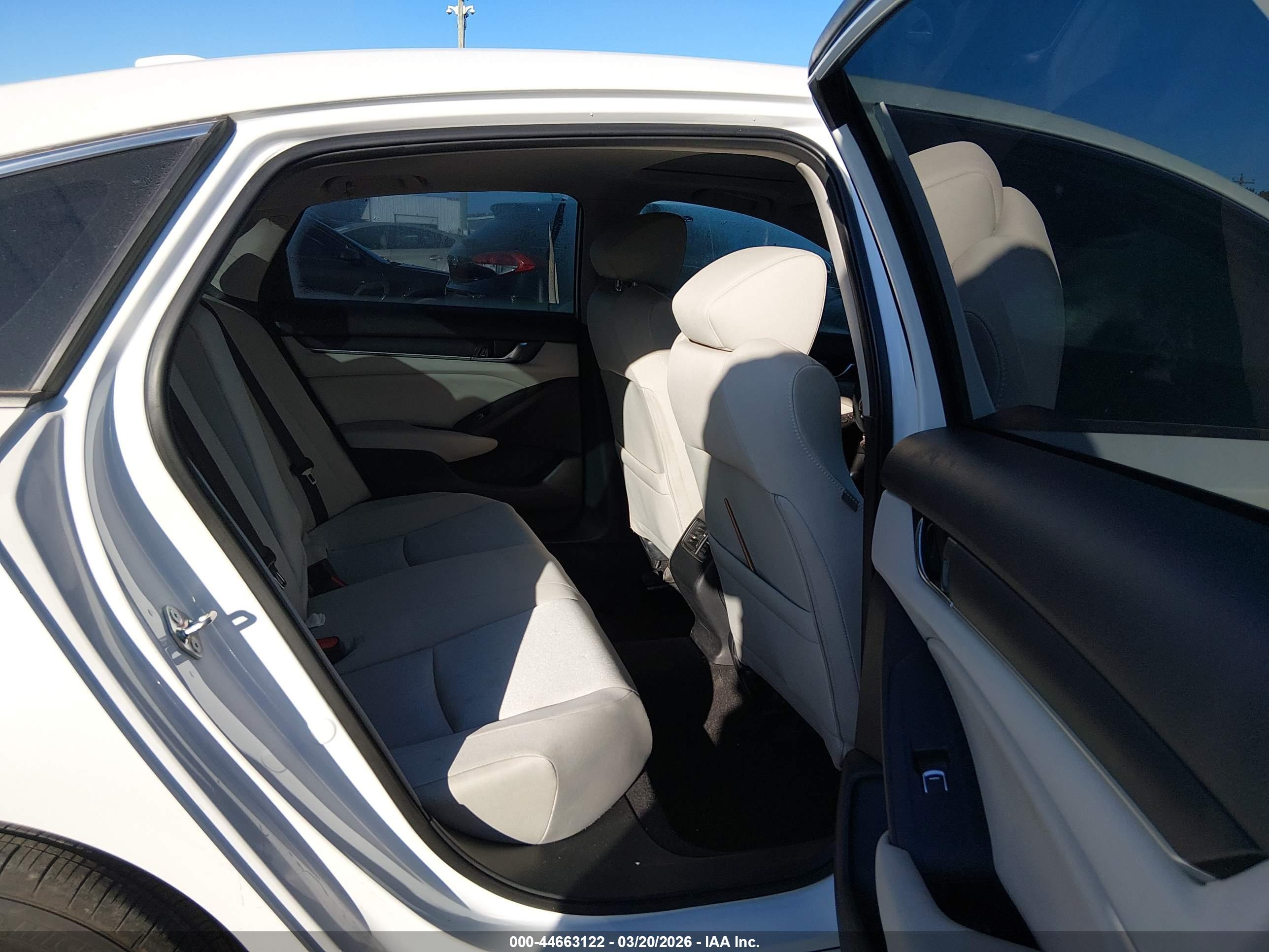 HONDA ACCORD image 8