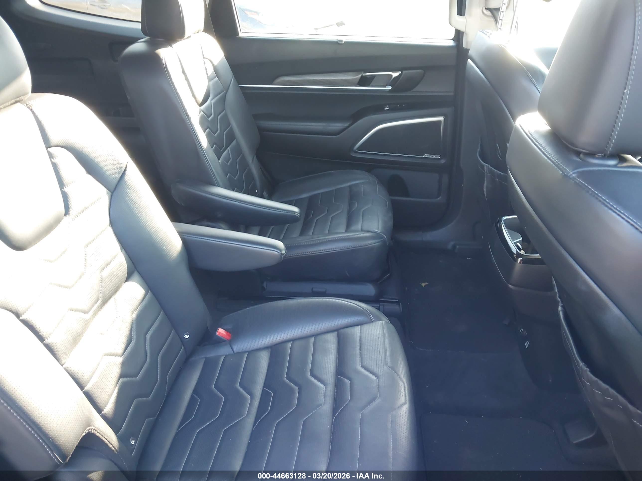 KIA TELLURIDE image 8