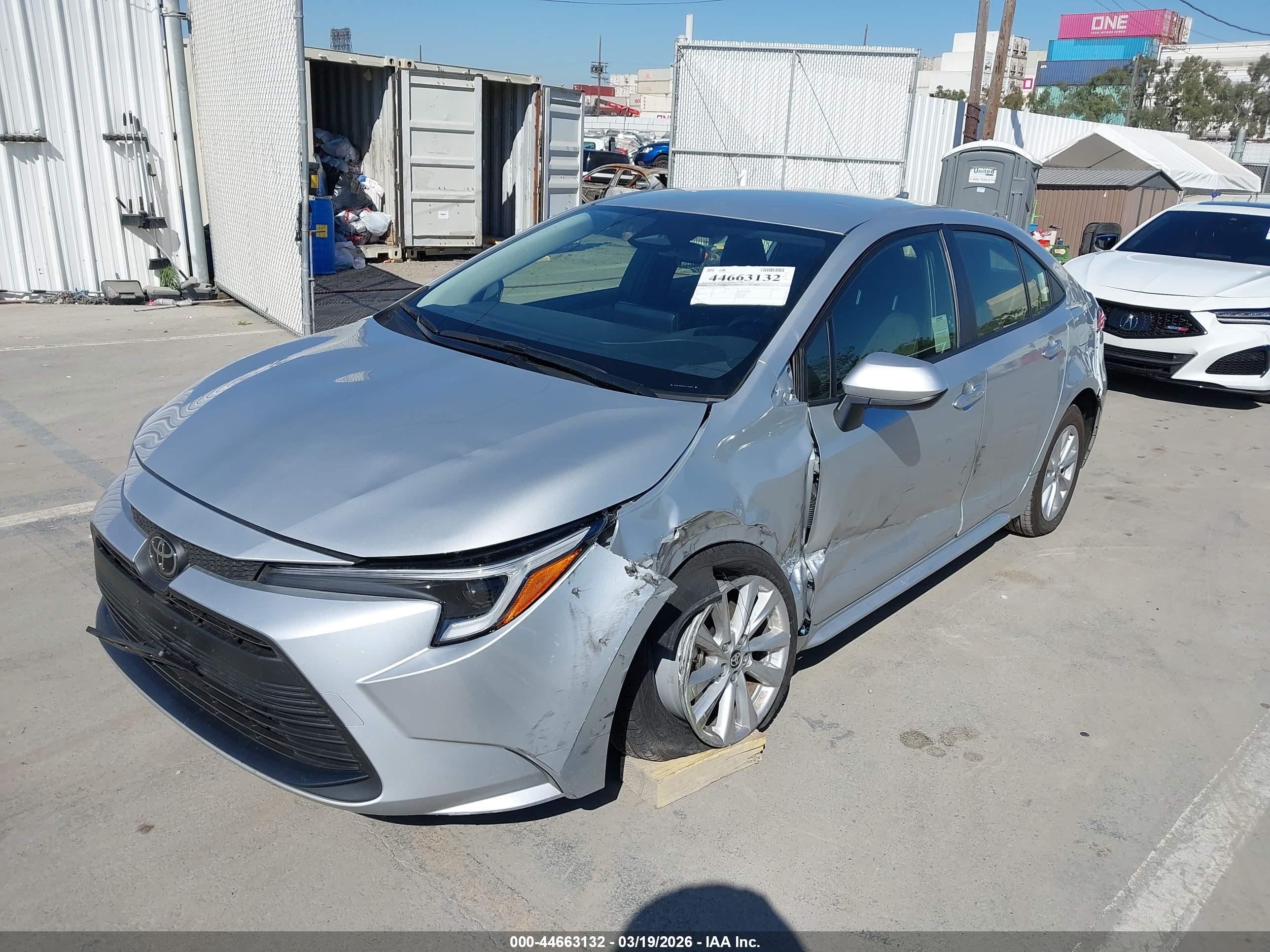 TOYOTA COROLLA image 2