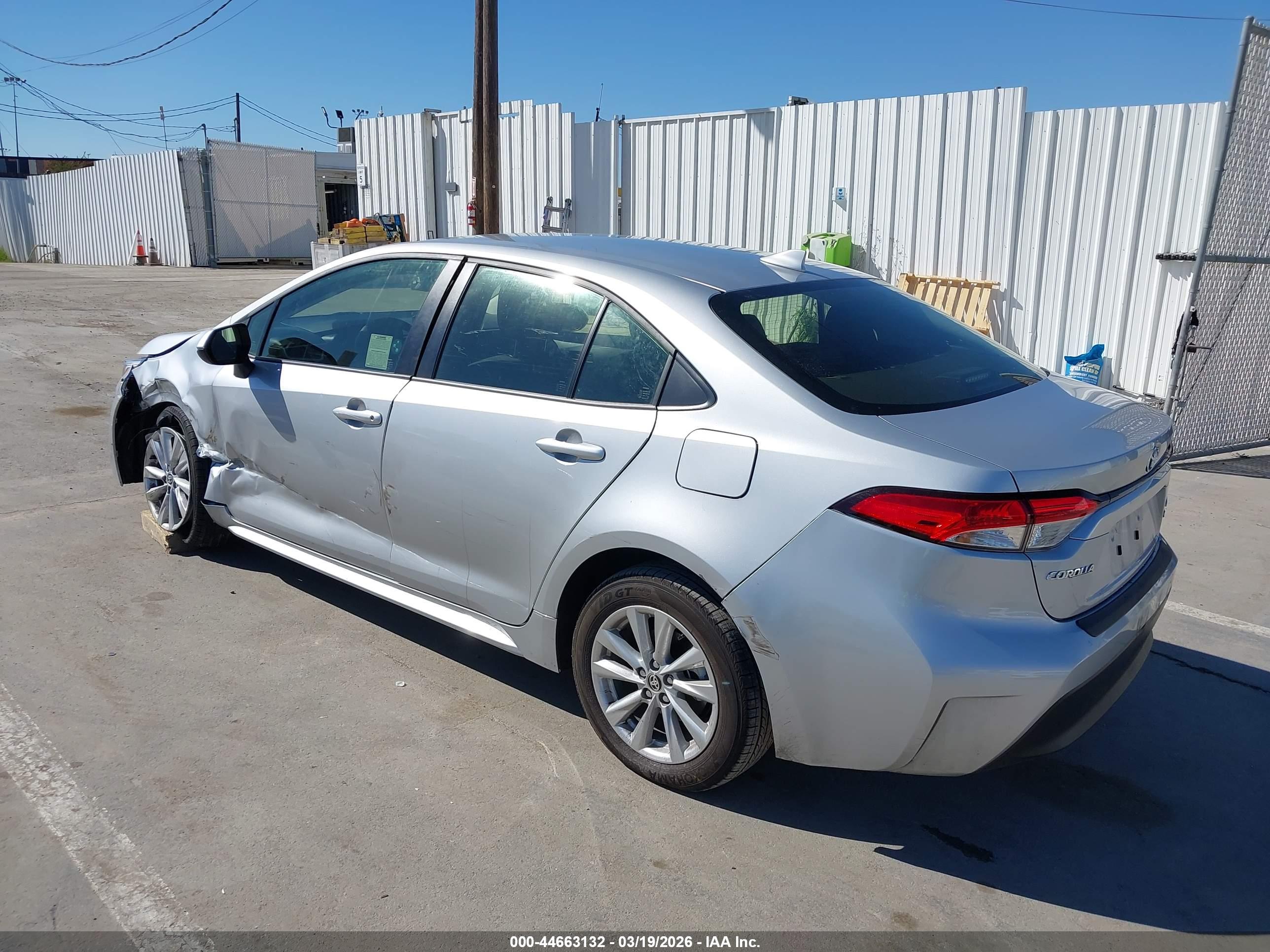 TOYOTA COROLLA image 3