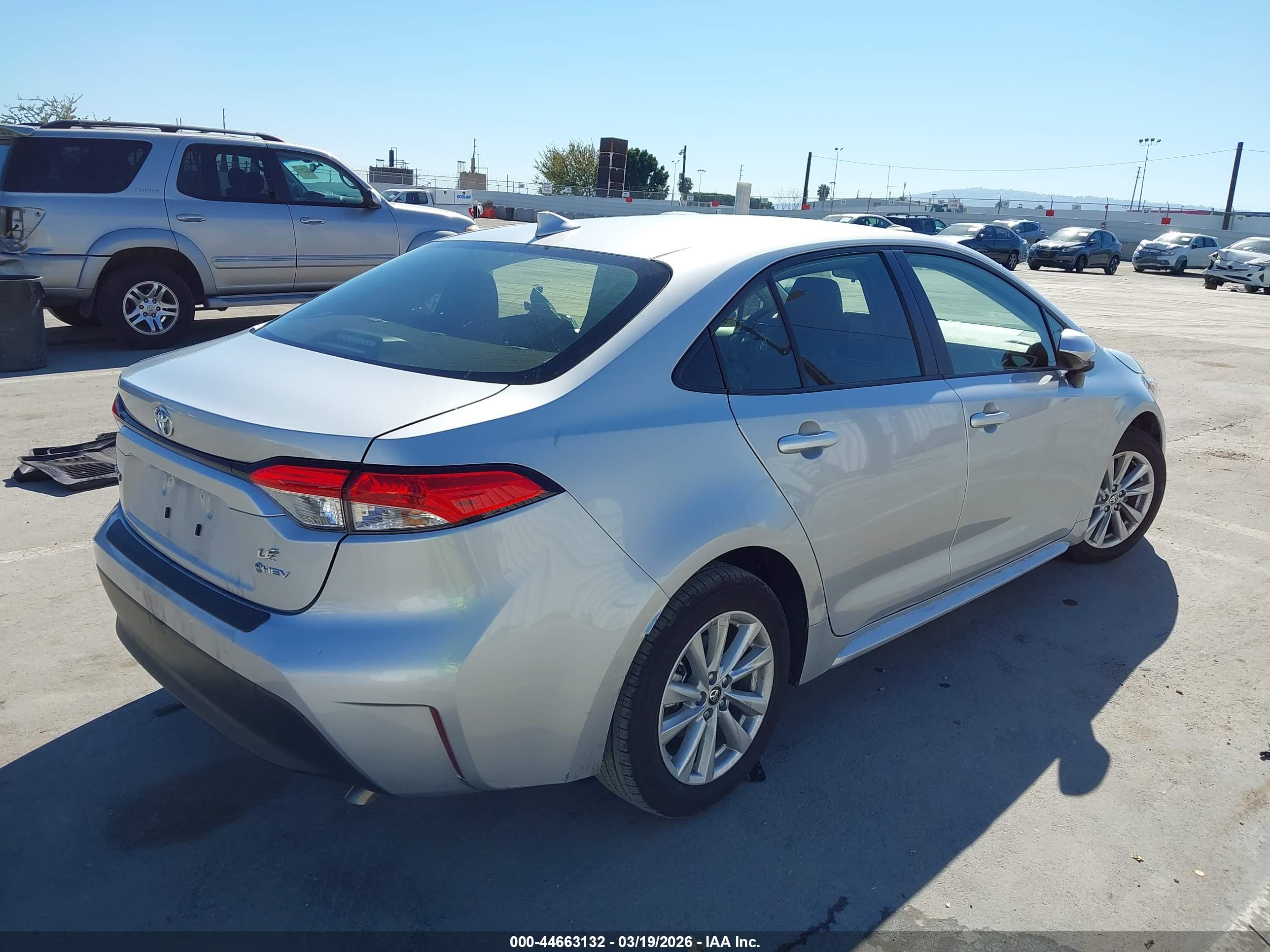 TOYOTA COROLLA image 4