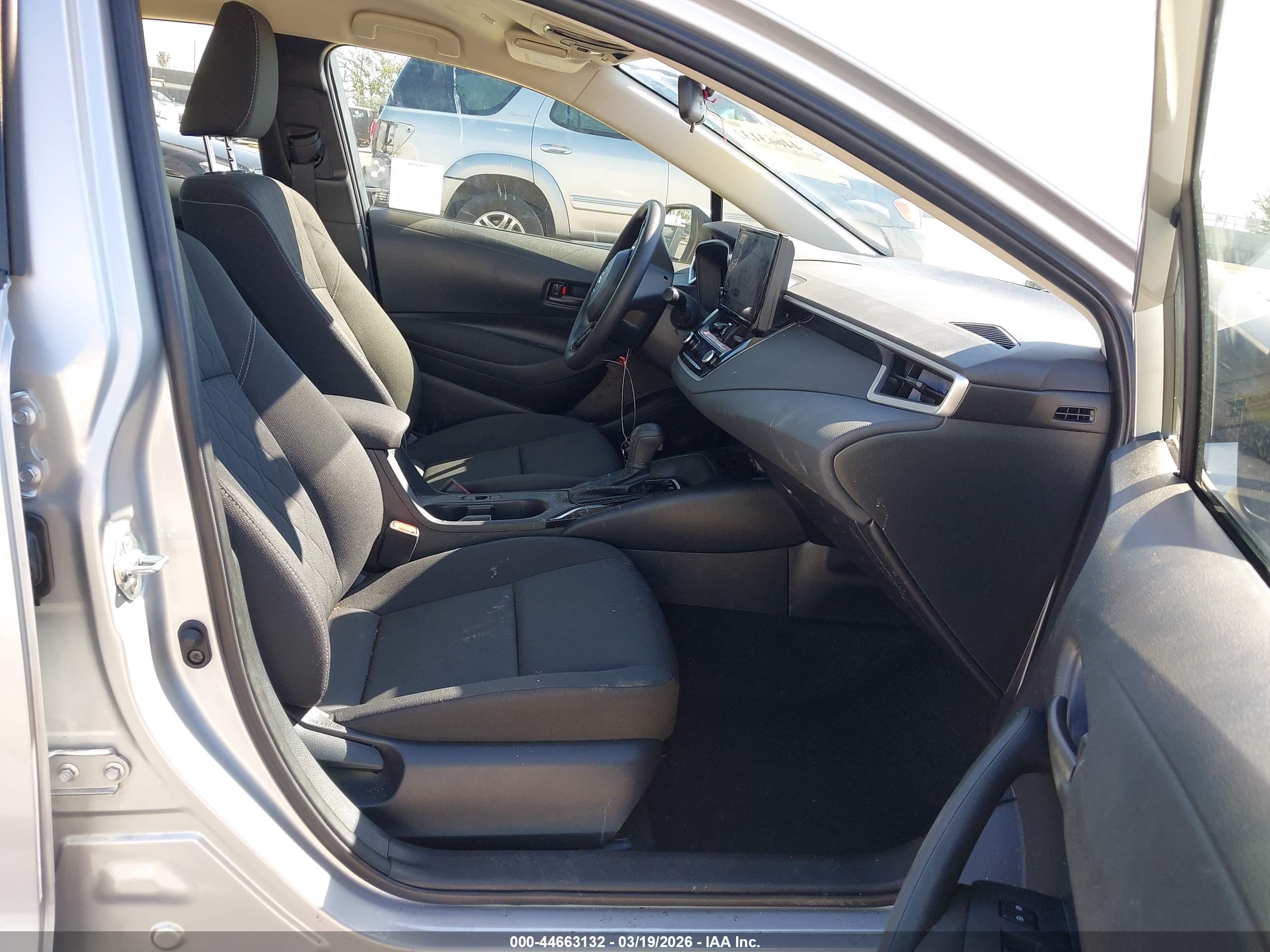 TOYOTA COROLLA image 5