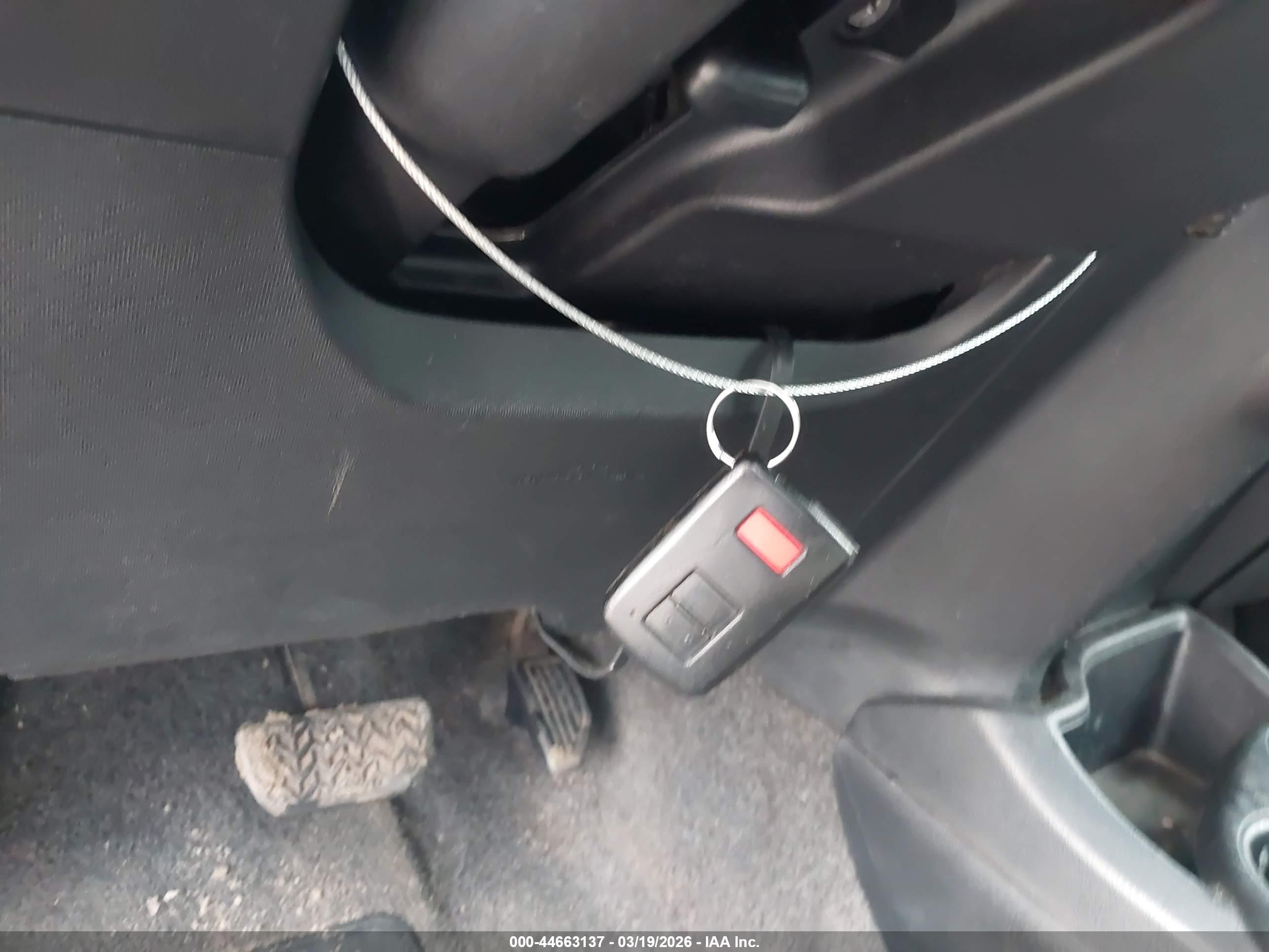 TOYOTA PRIUS image 11