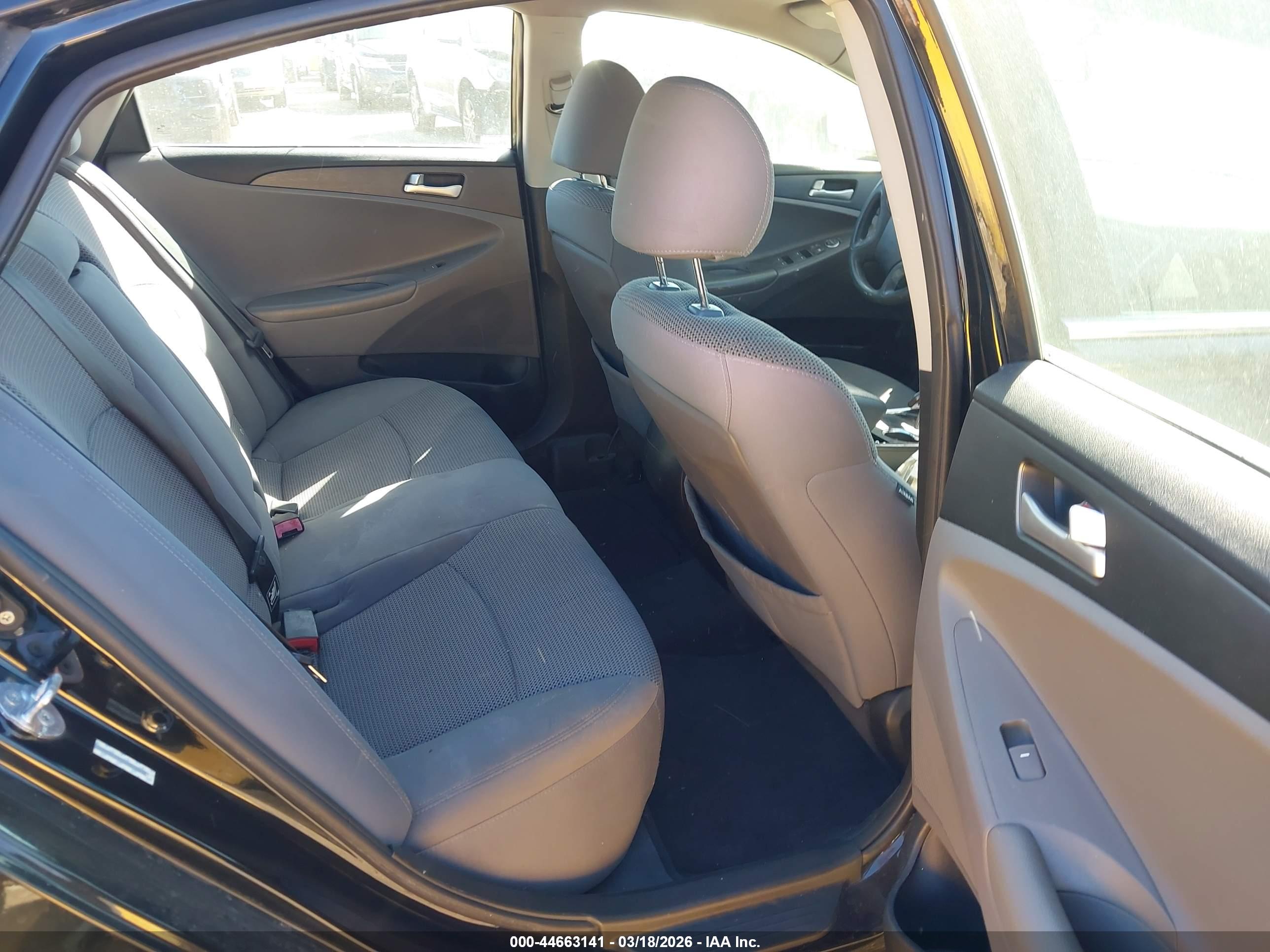 HYUNDAI SONATA image 8