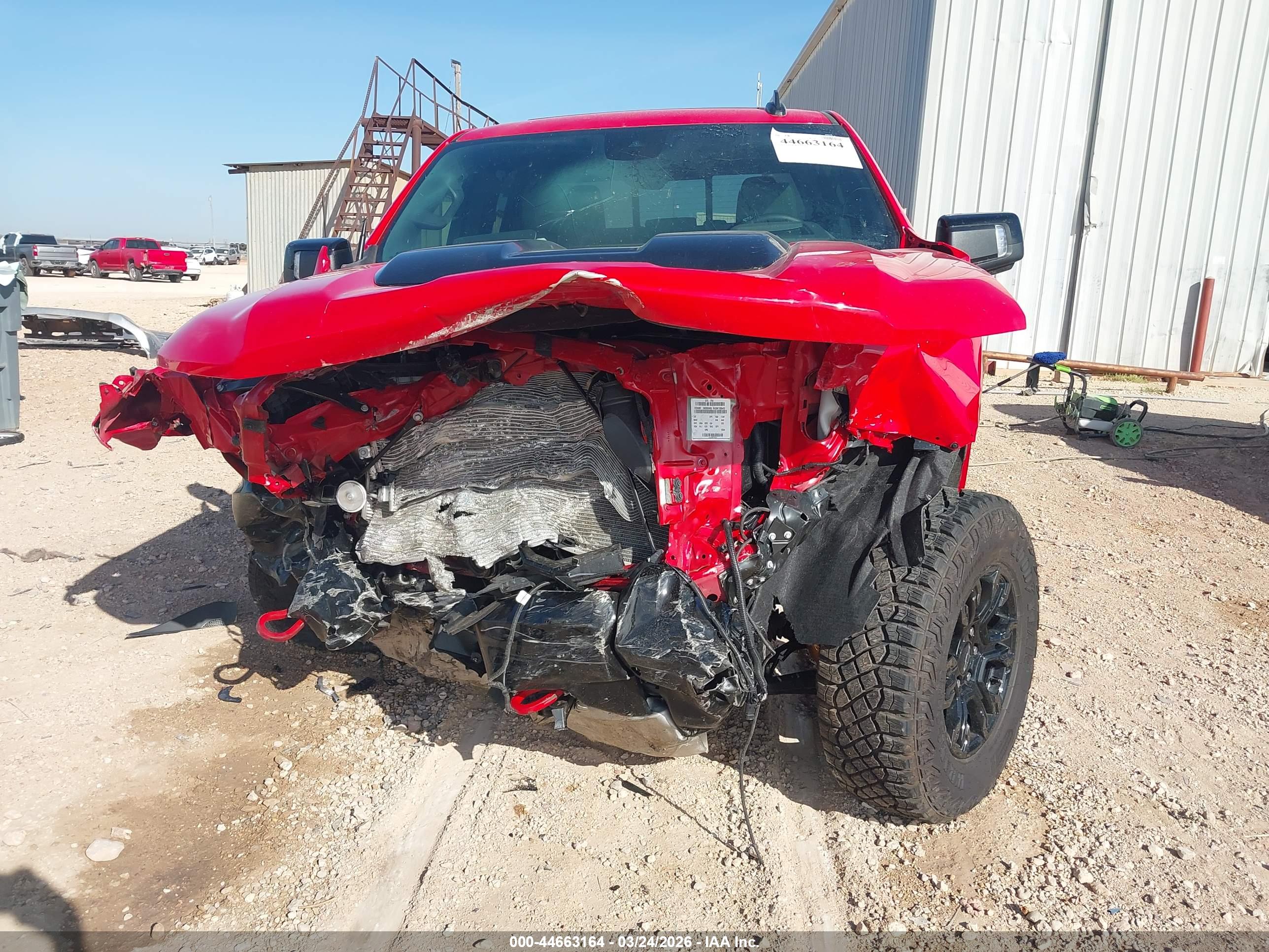 CHEVROLET SILVERADO image 6