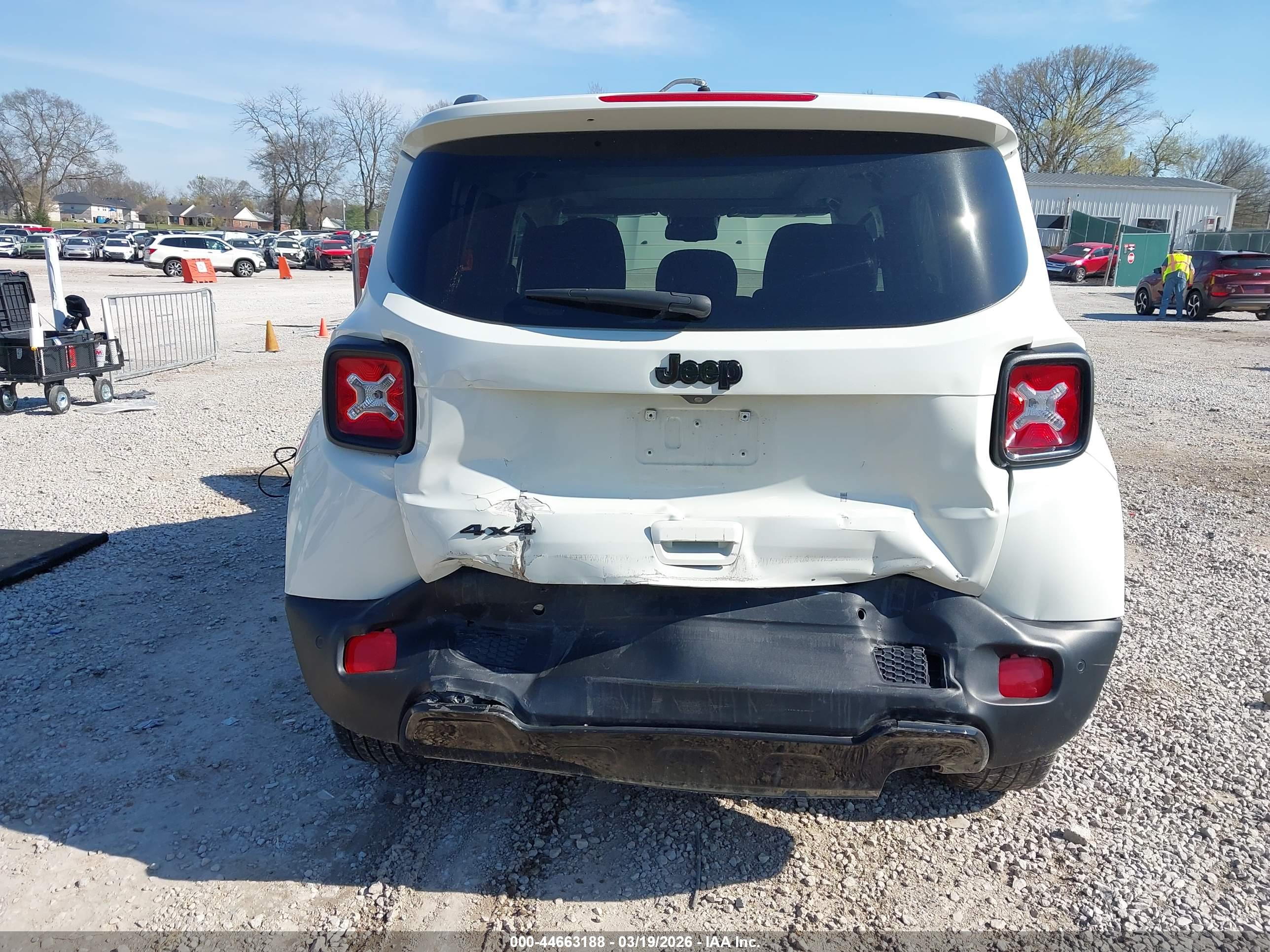JEEP RENEGADE image 6