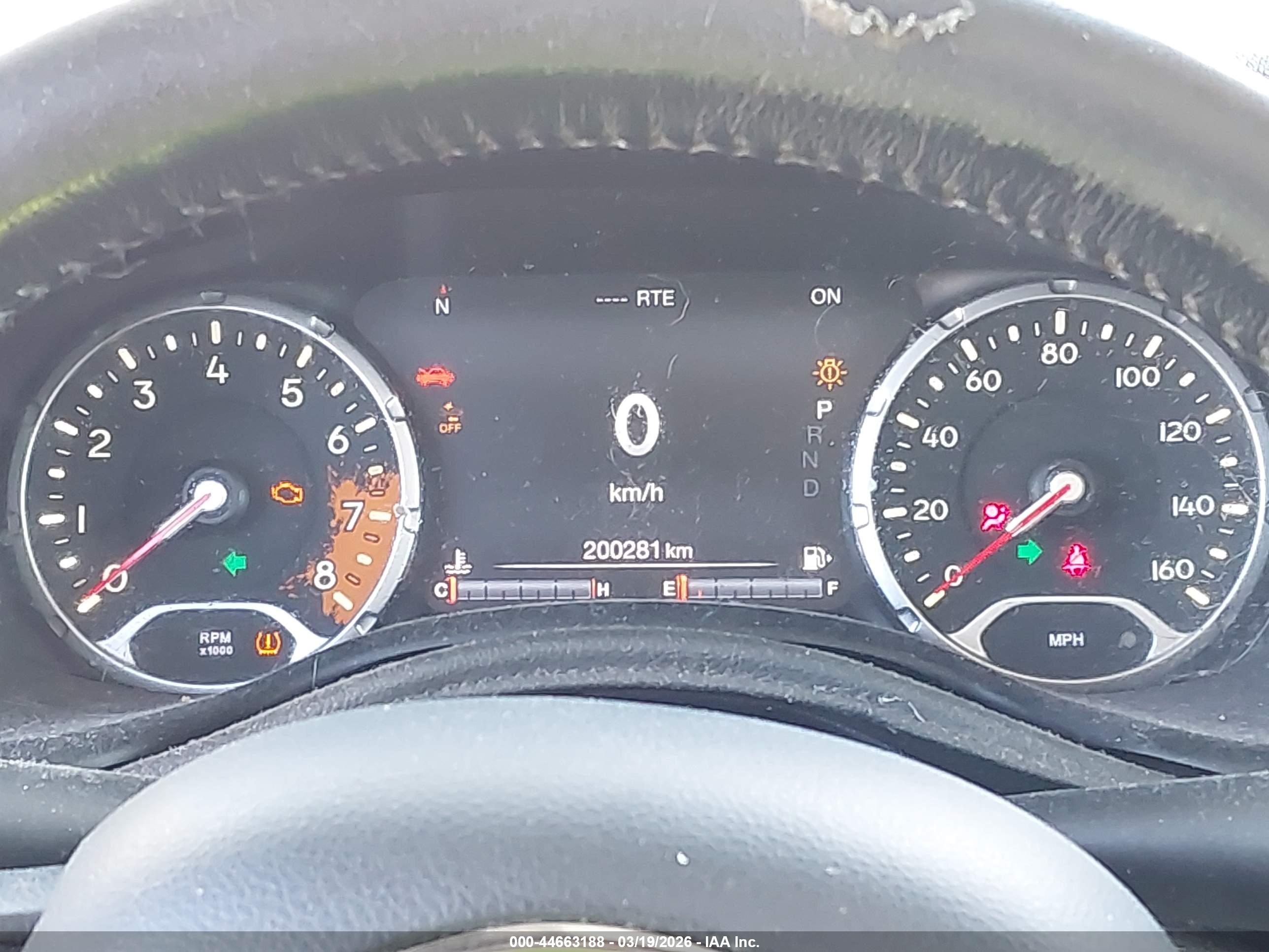JEEP RENEGADE image 7