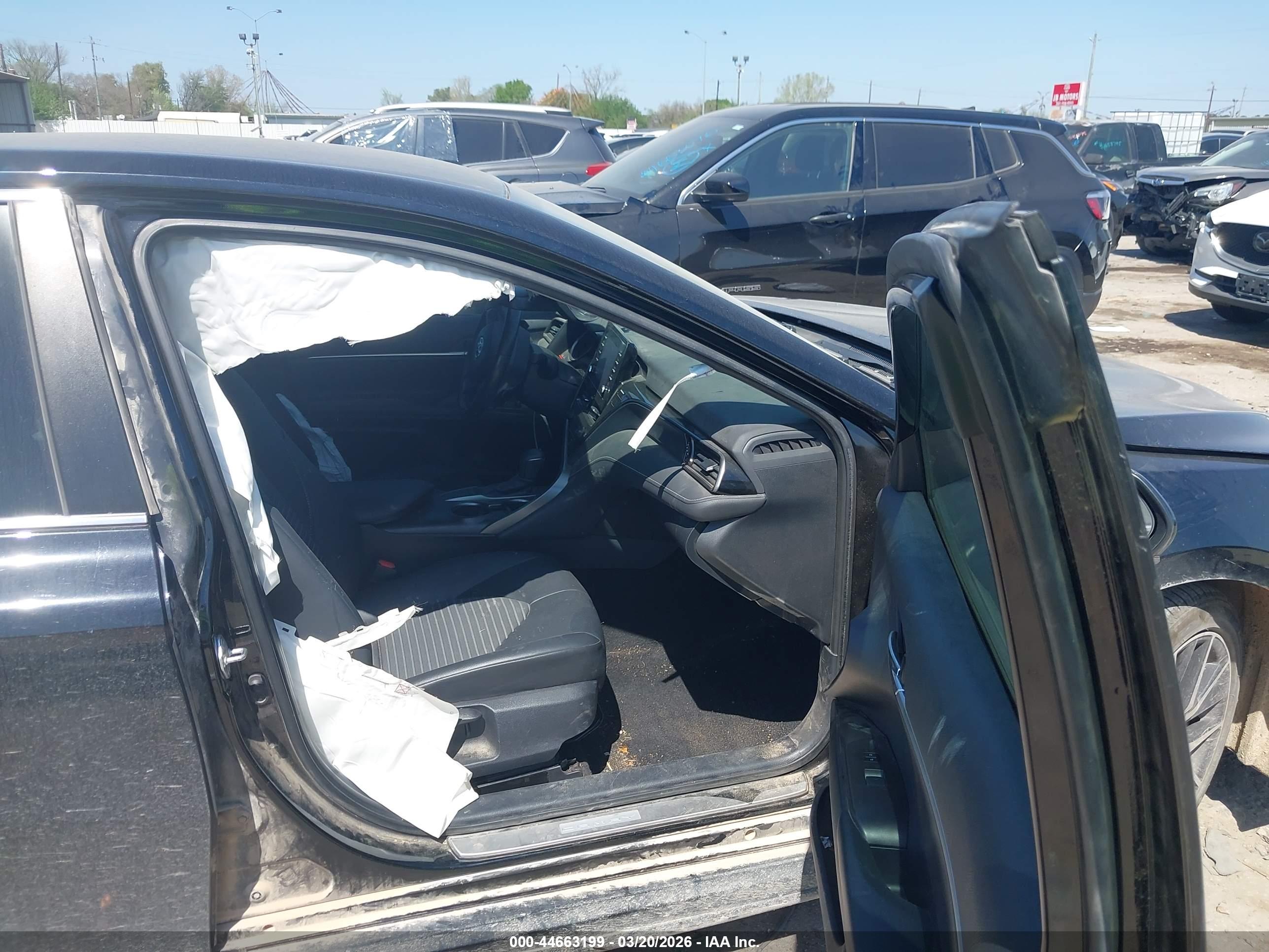 TOYOTA CAMRY image 5