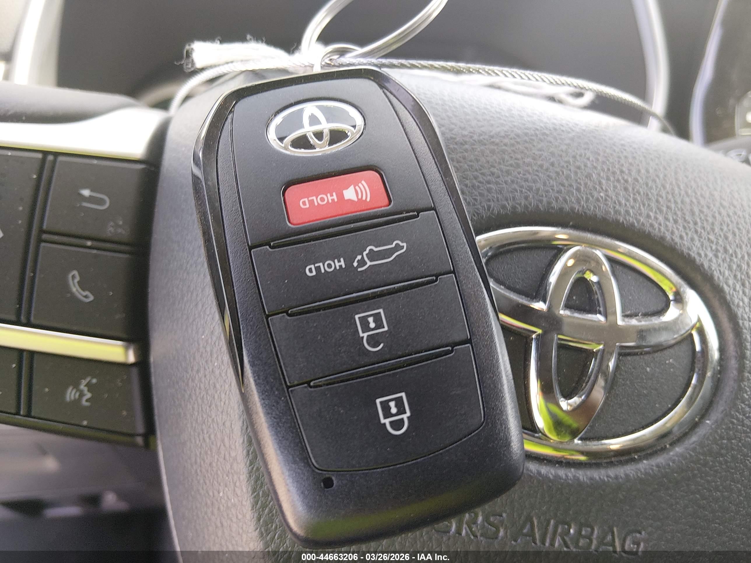 TOYOTA HIGHLANDER image 11