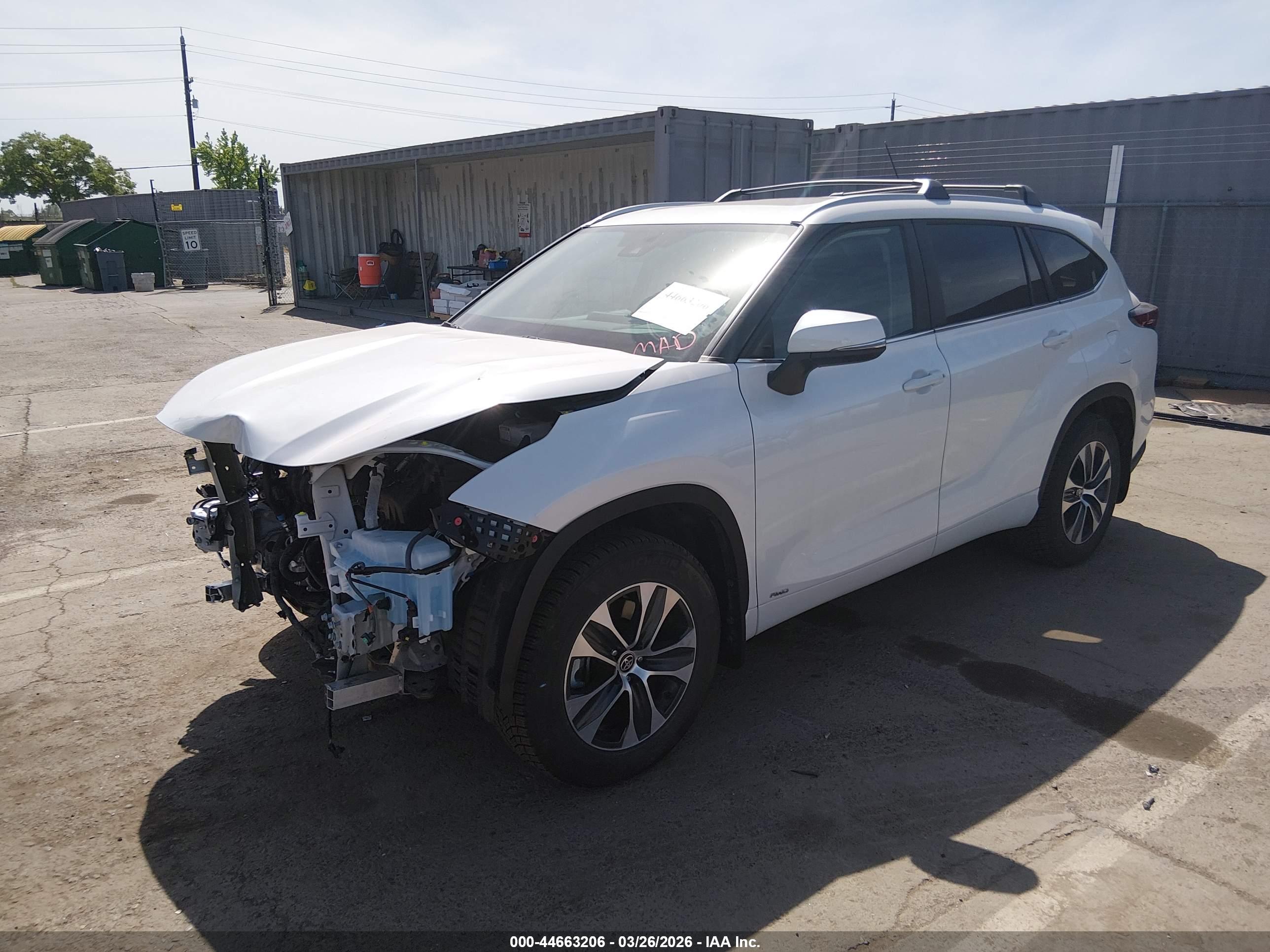 TOYOTA HIGHLANDER image 2