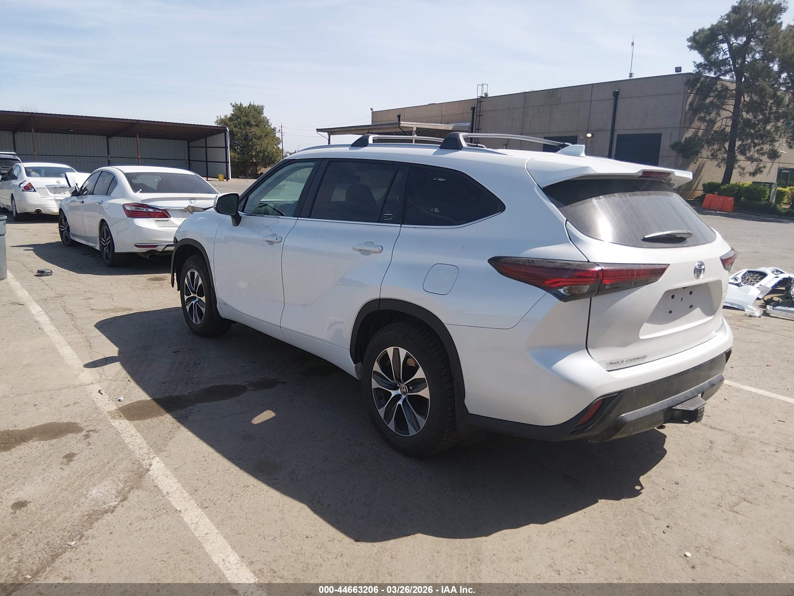 TOYOTA HIGHLANDER image 3