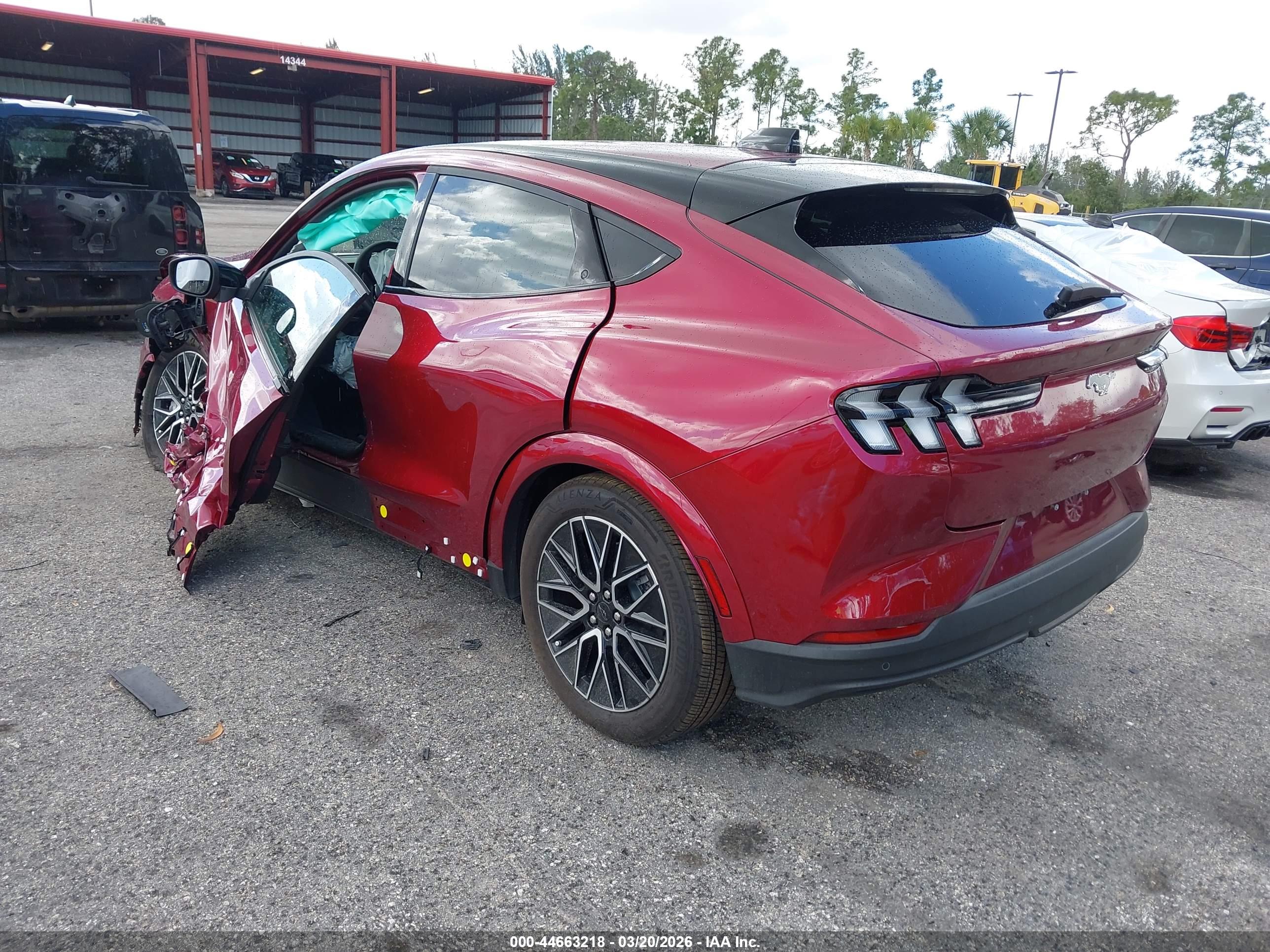 FORD MUSTANG image 3
