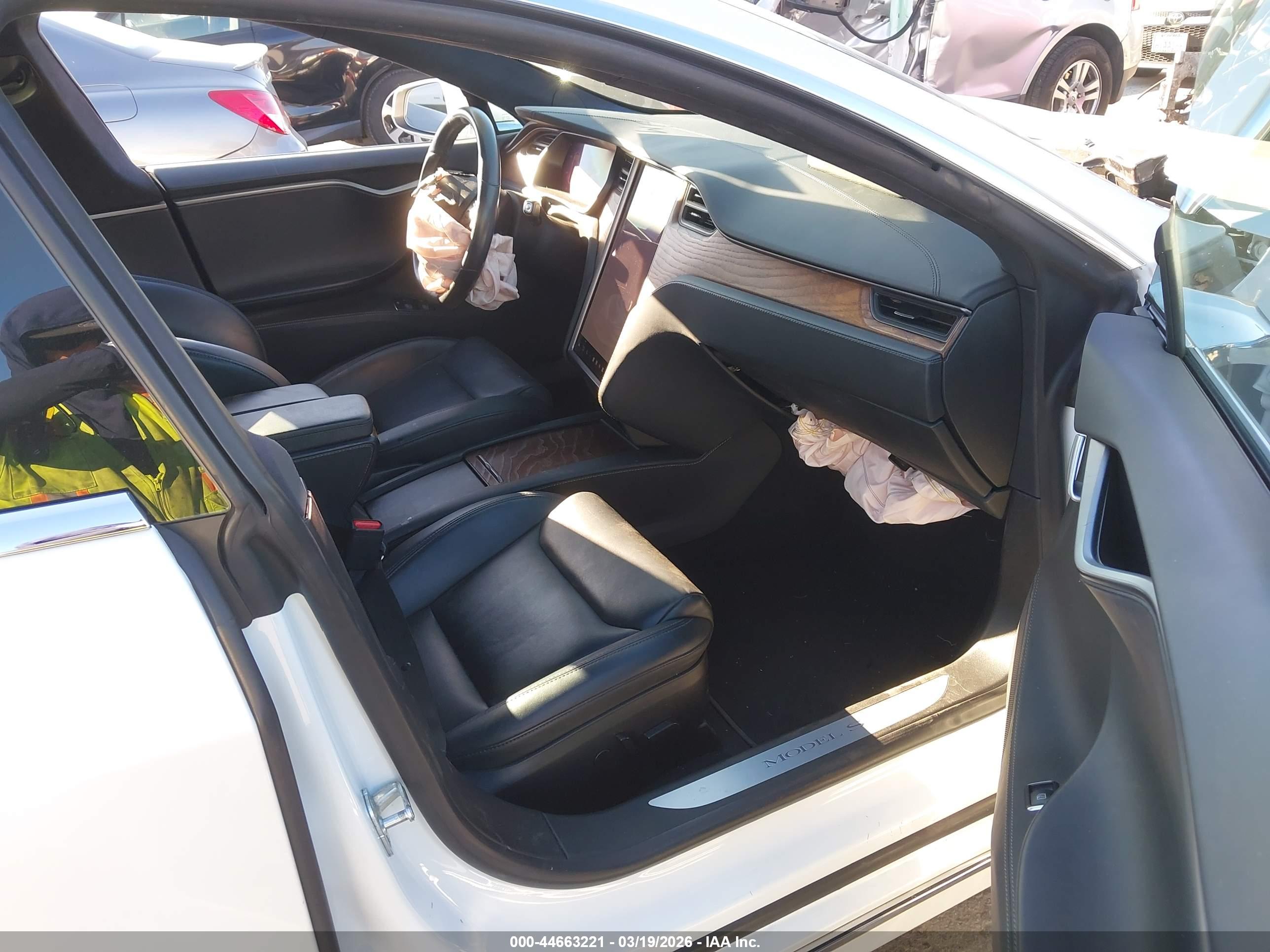 TESLA MODEL image 5