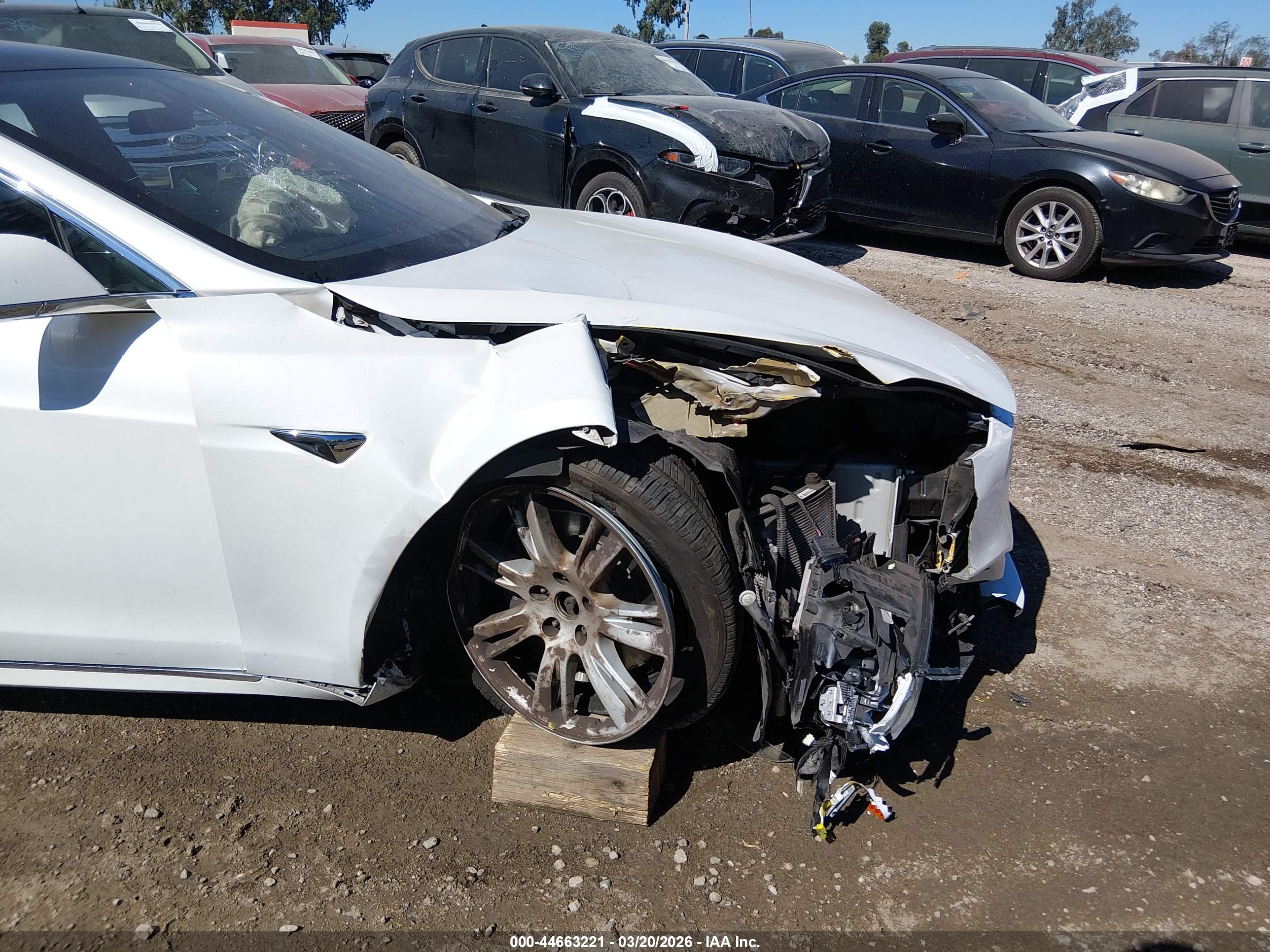 TESLA MODEL image 6