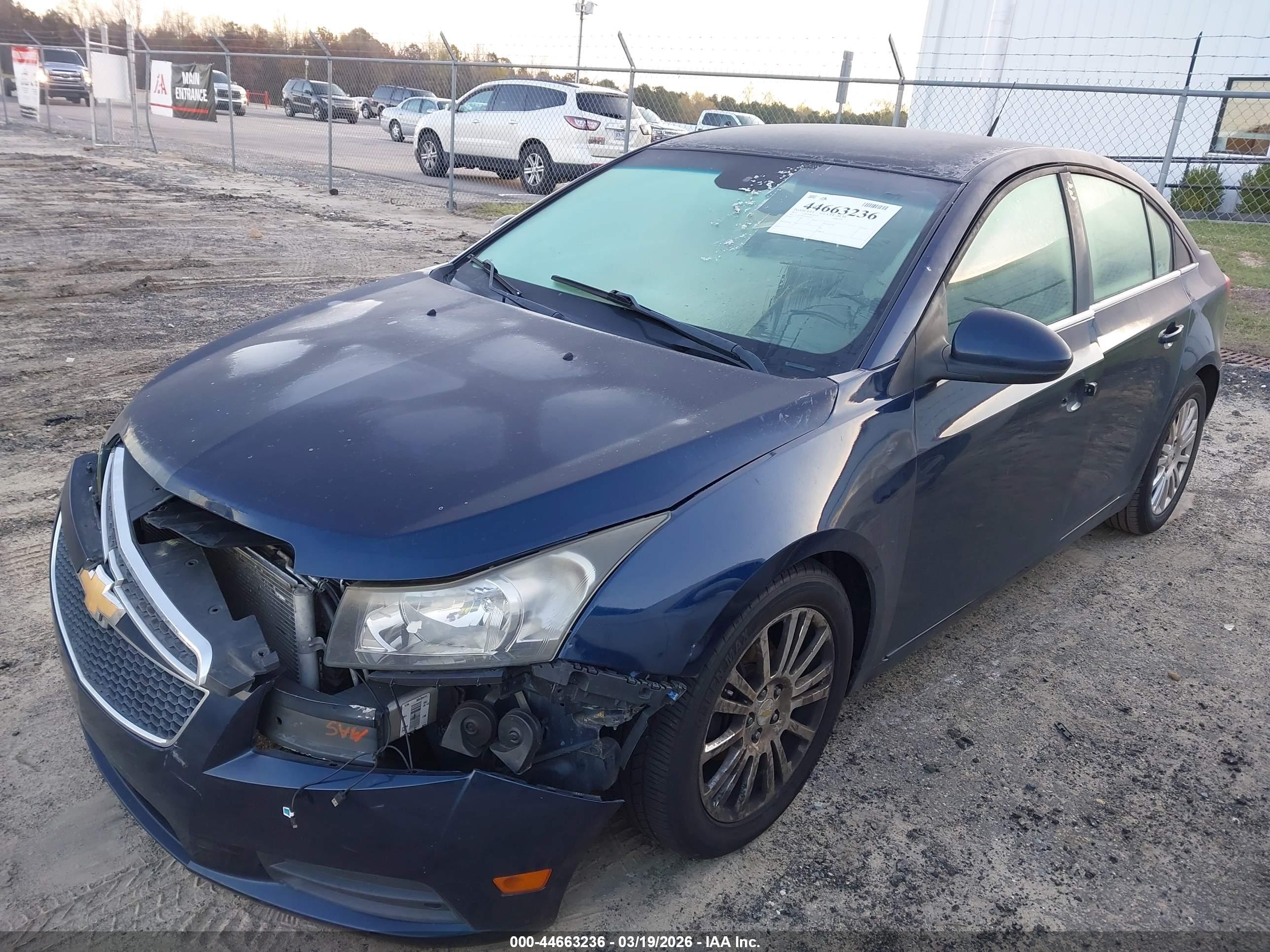 CHEVROLET CRUZE image 2