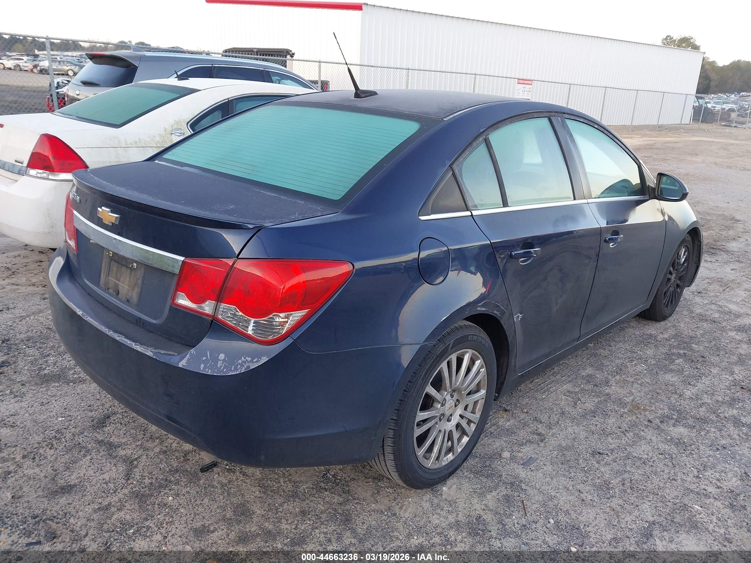 CHEVROLET CRUZE image 4