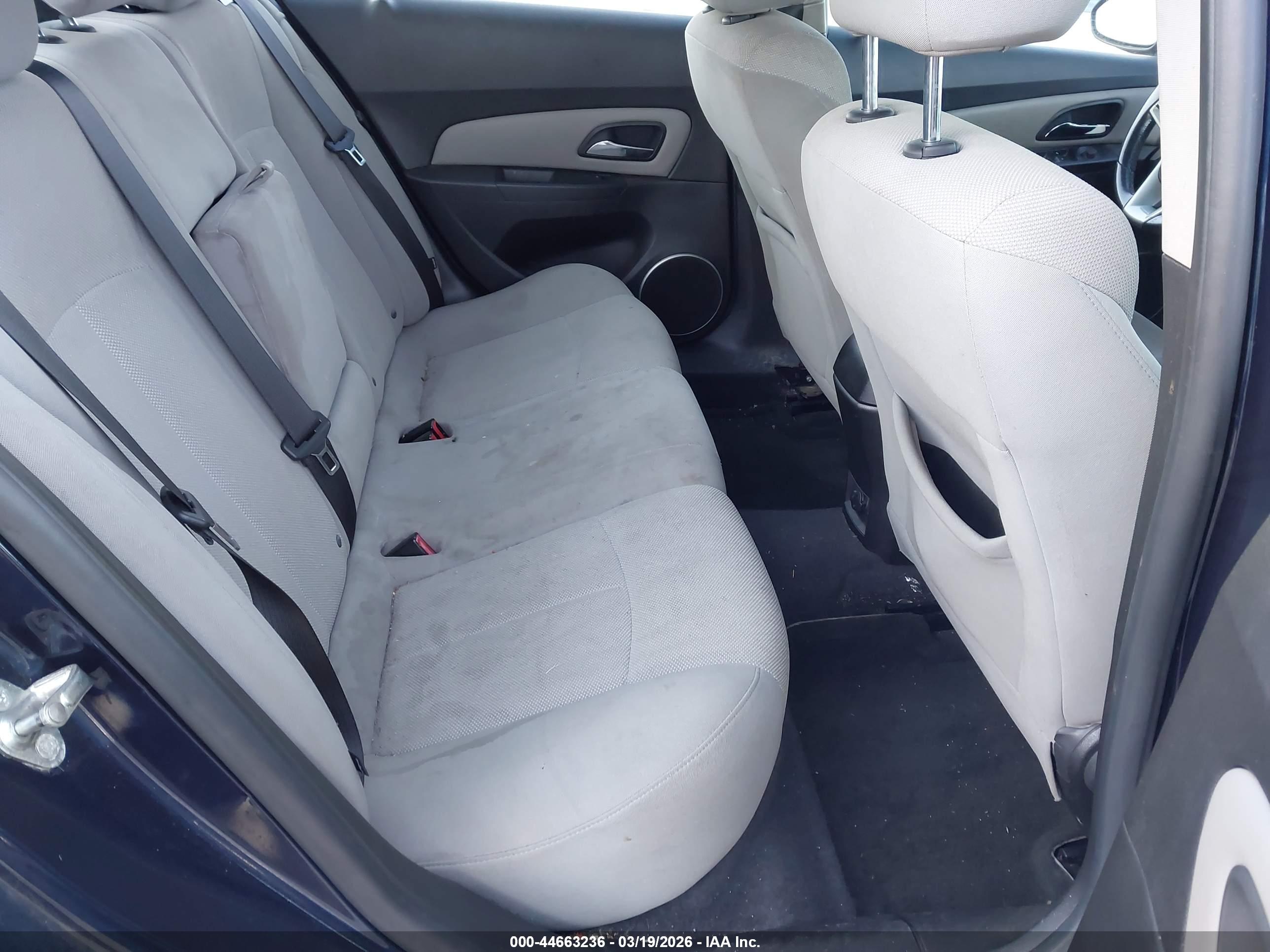 CHEVROLET CRUZE image 8