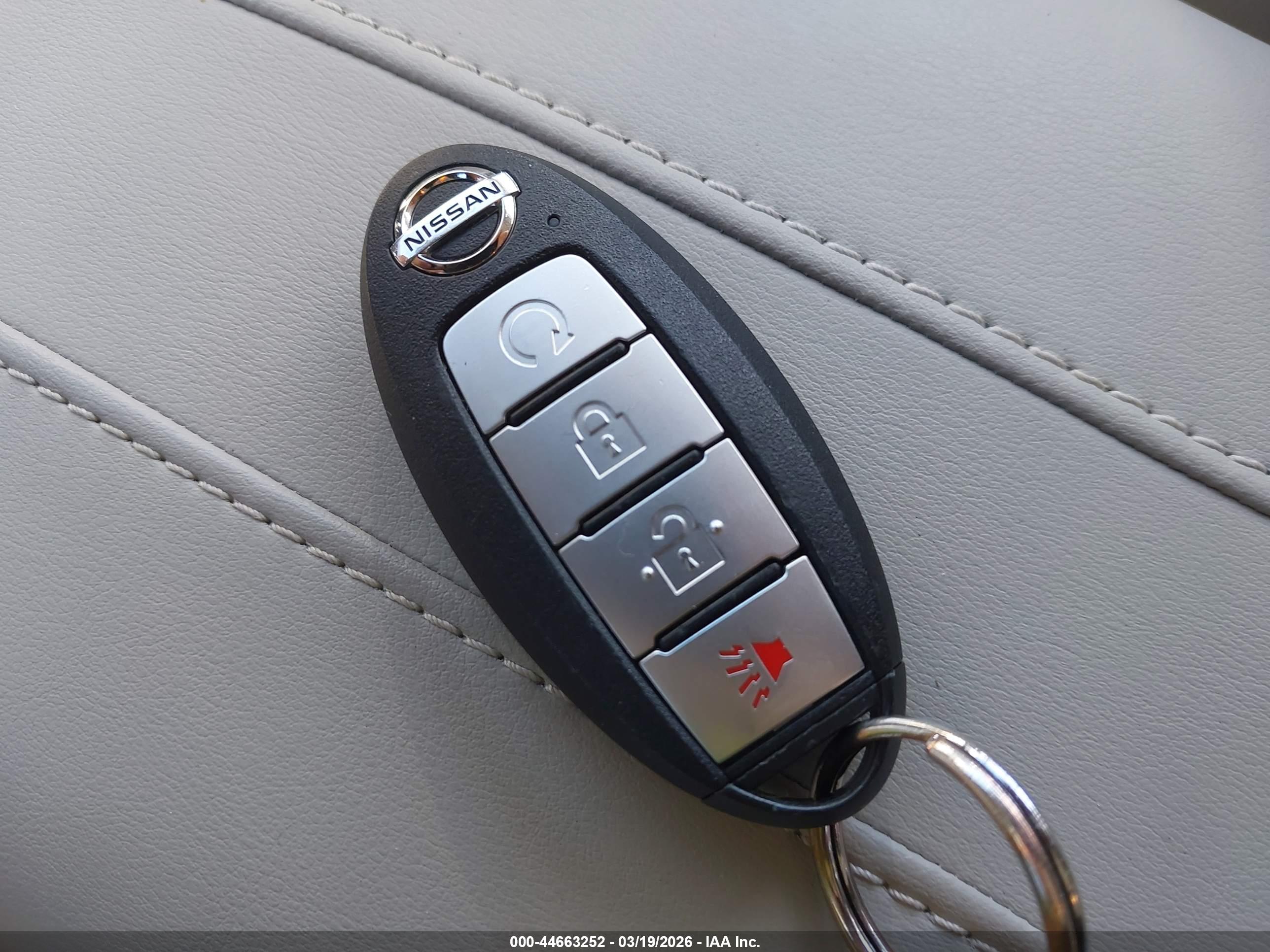 NISSAN ROGUE image 11