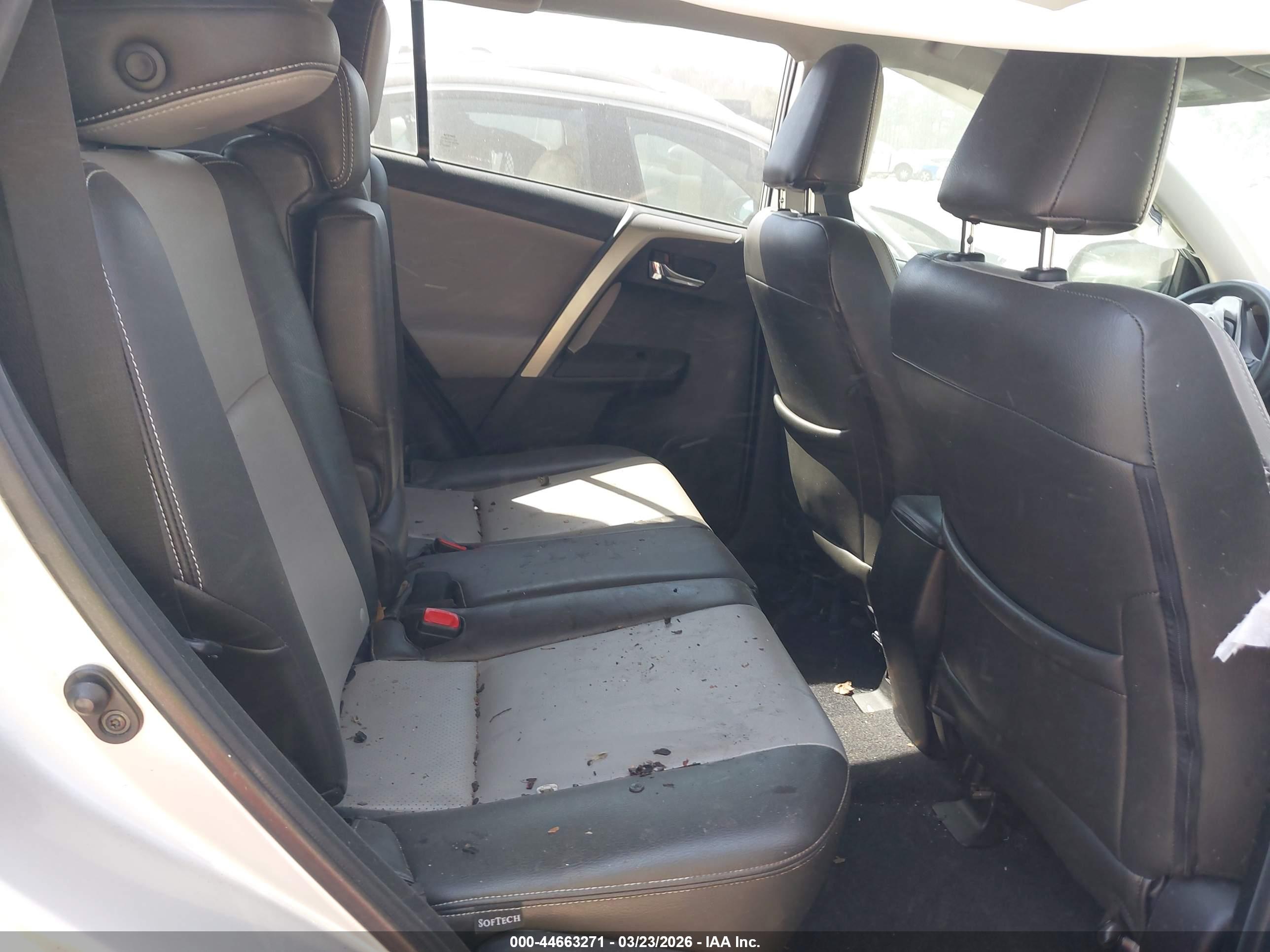 TOYOTA RAV4 image 8