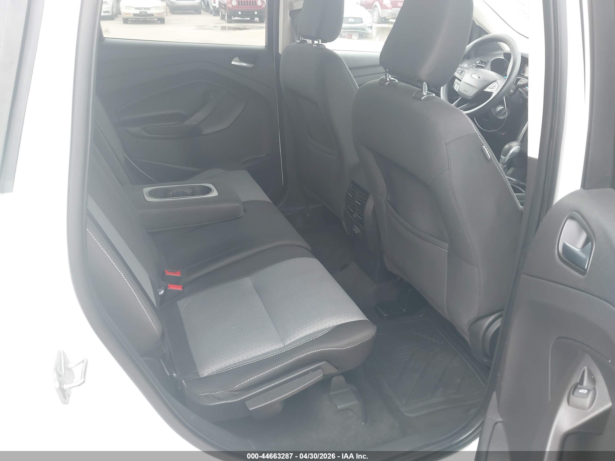 FORD ESCAPE image 8