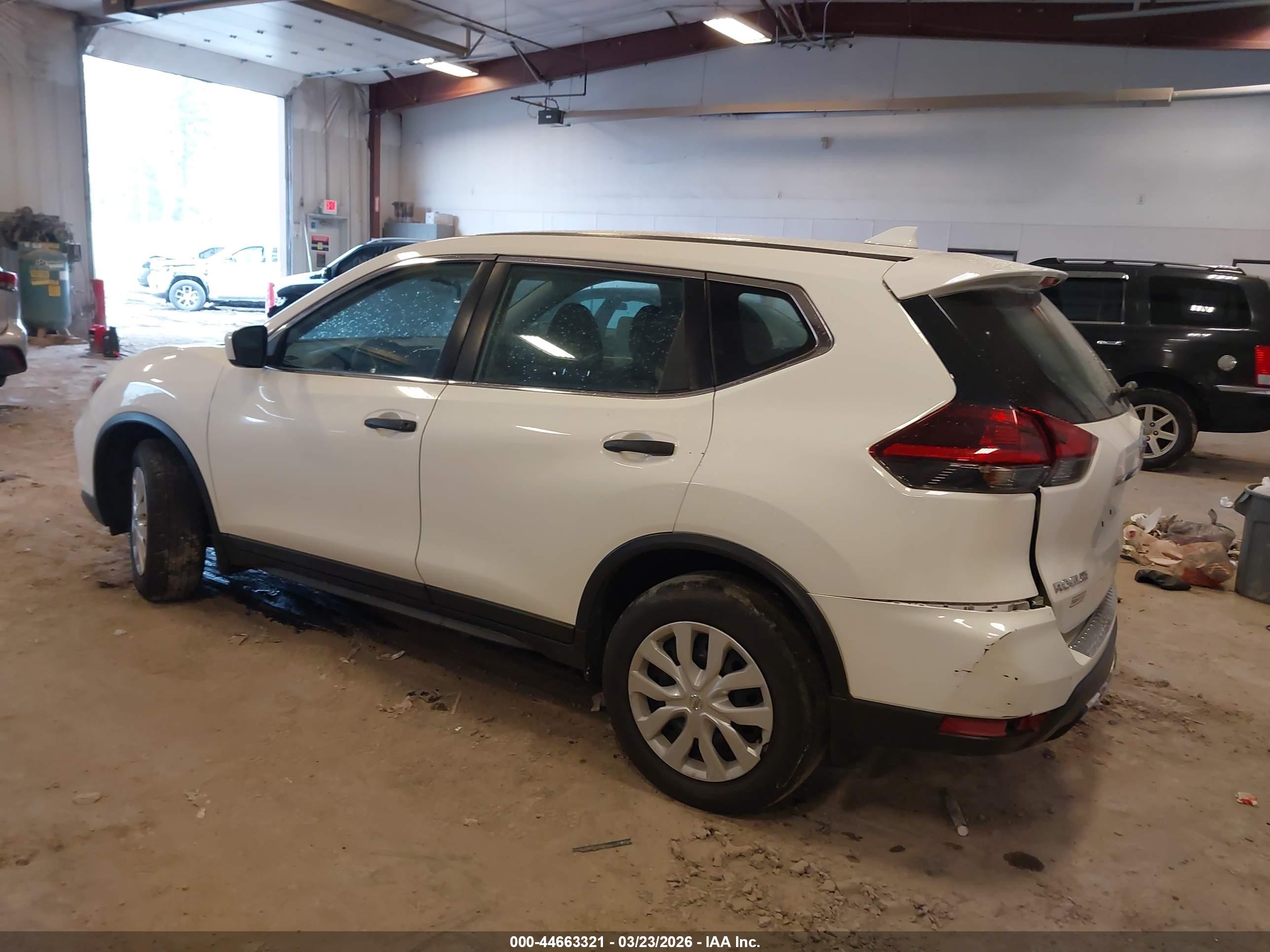 NISSAN ROGUE image 3