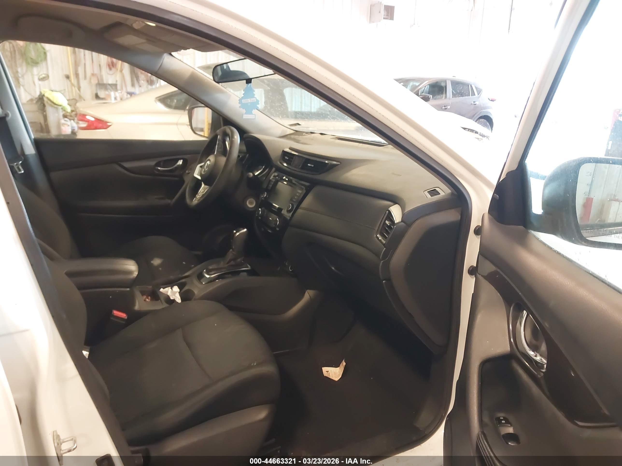 NISSAN ROGUE image 5