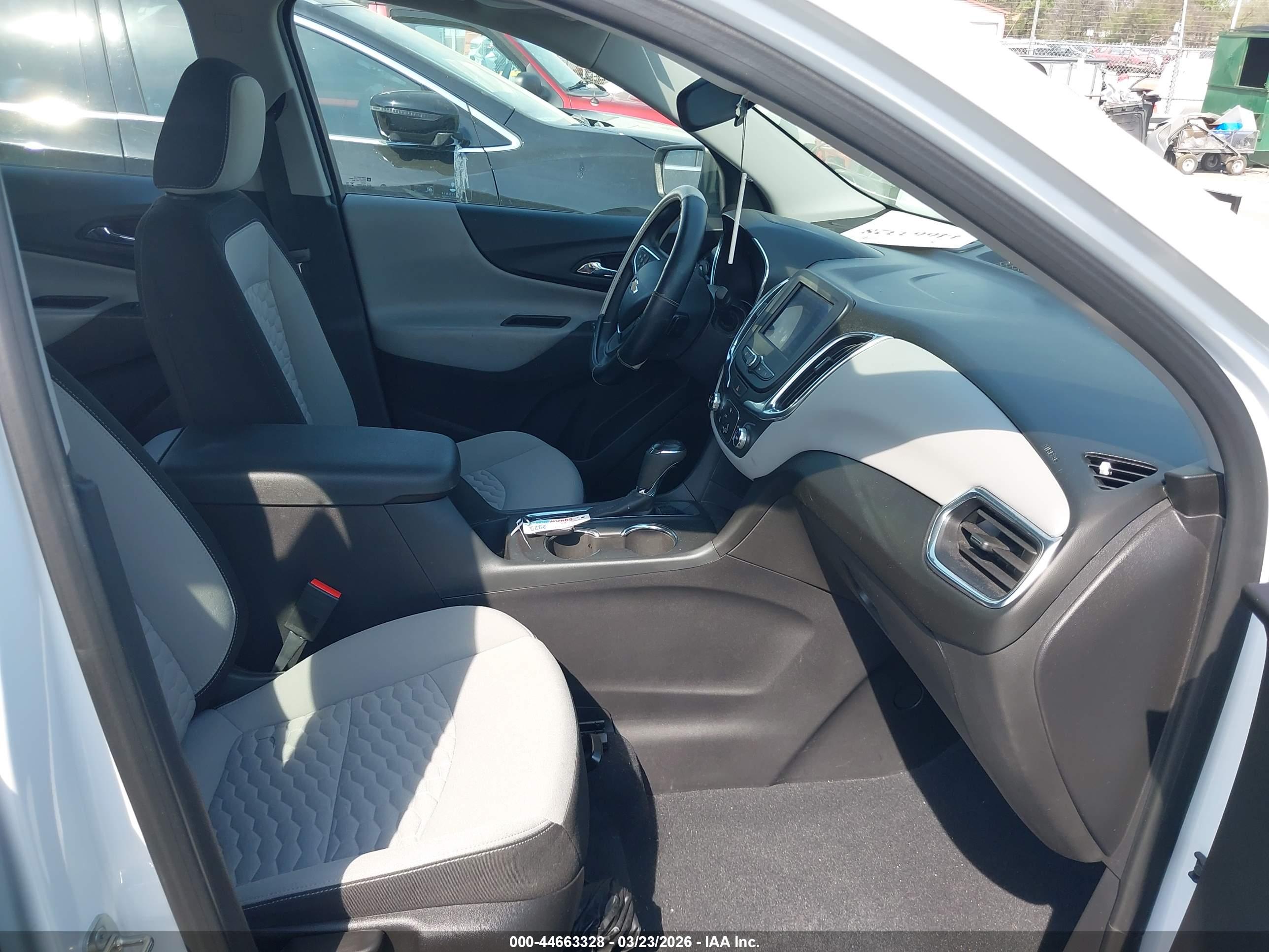 CHEVROLET EQUINOX image 5