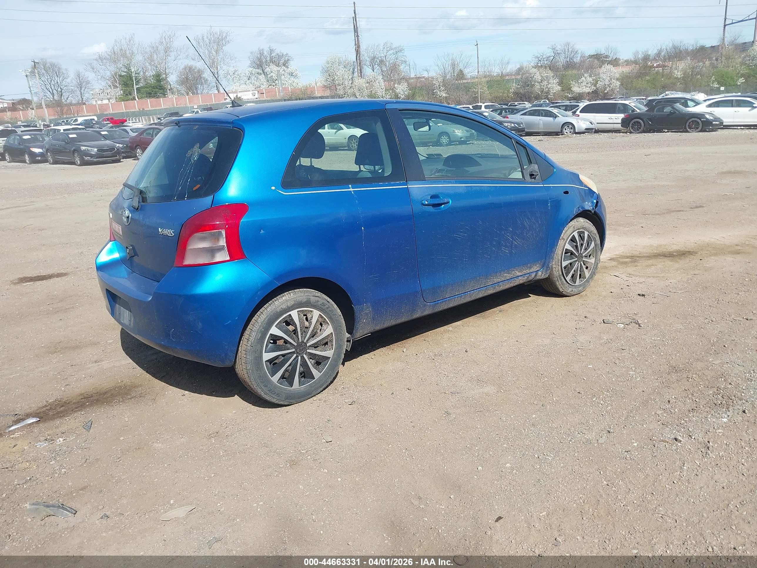 TOYOTA YARIS image 4