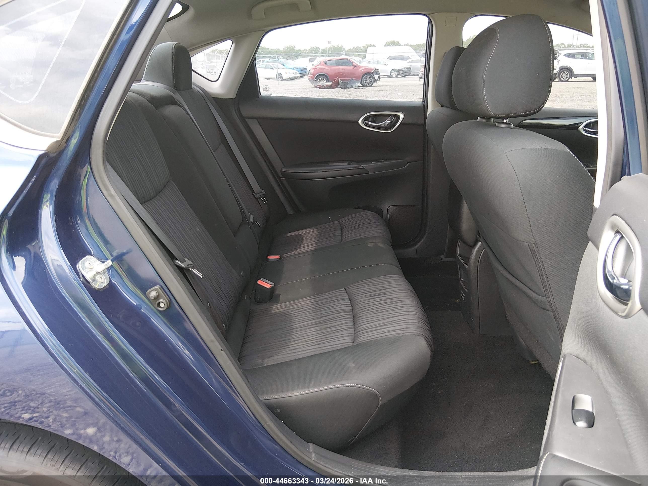 NISSAN SENTRA image 8