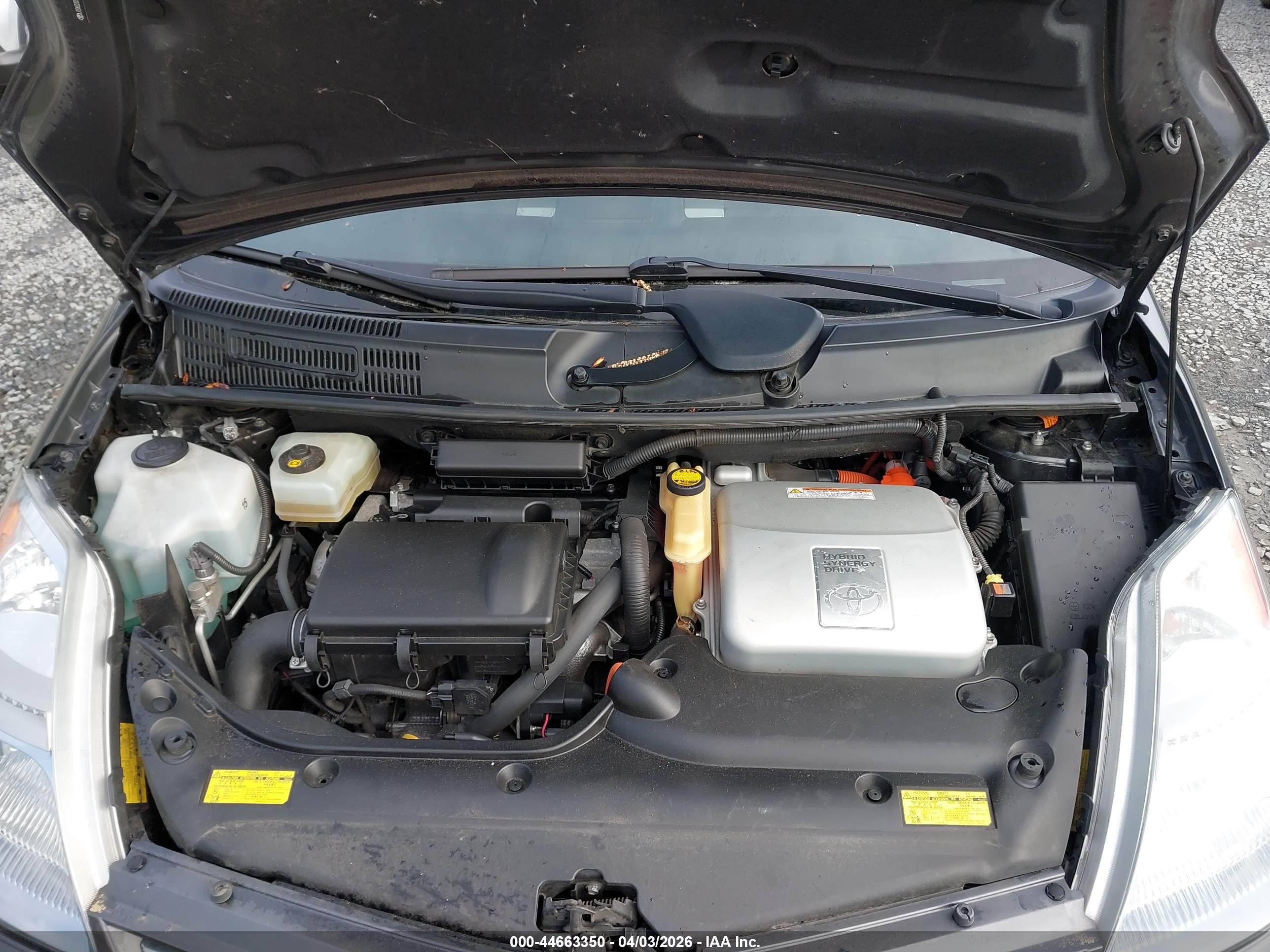 TOYOTA PRIUS image 10