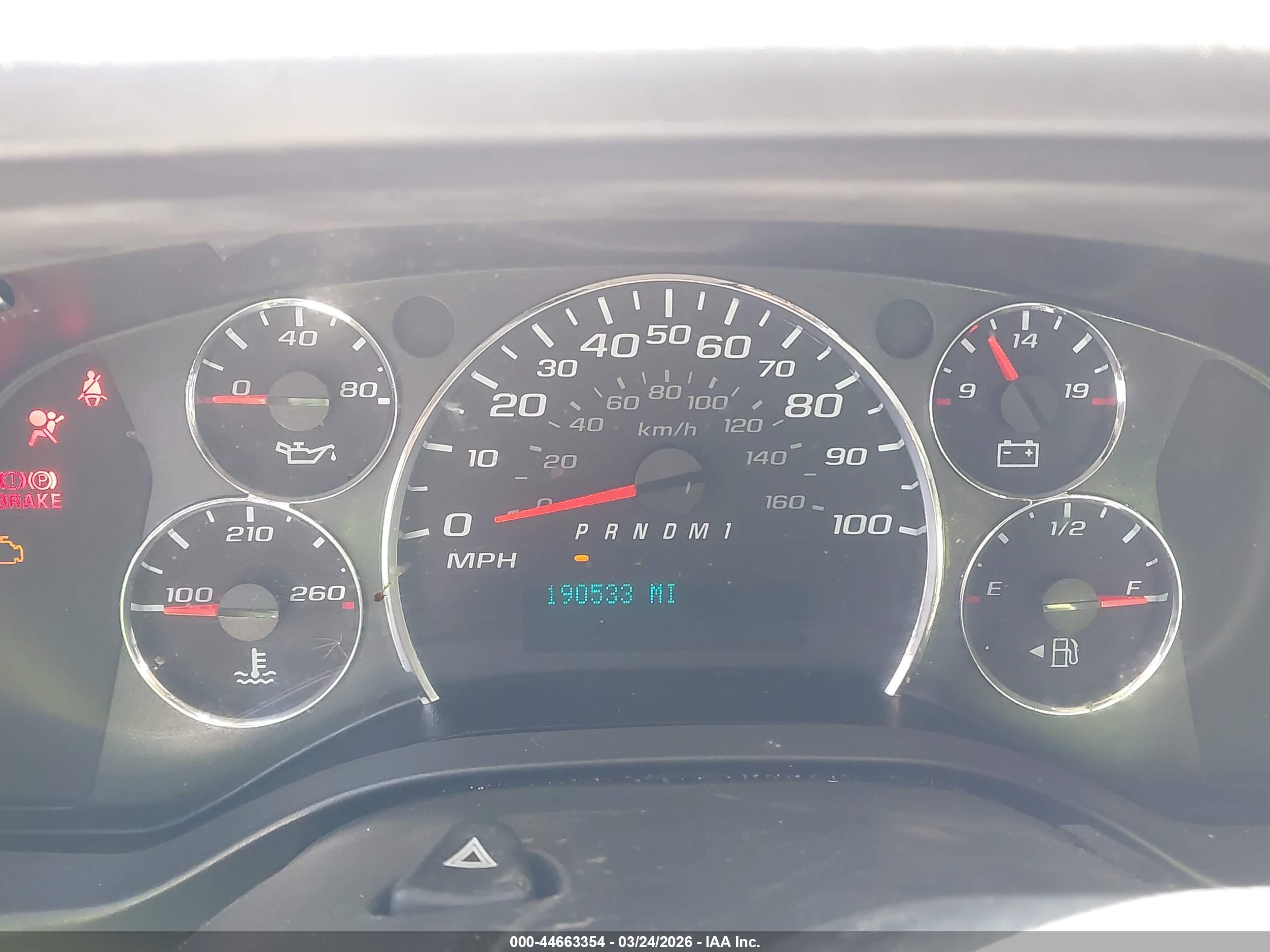 CHEVROLET EXPRESS image 7