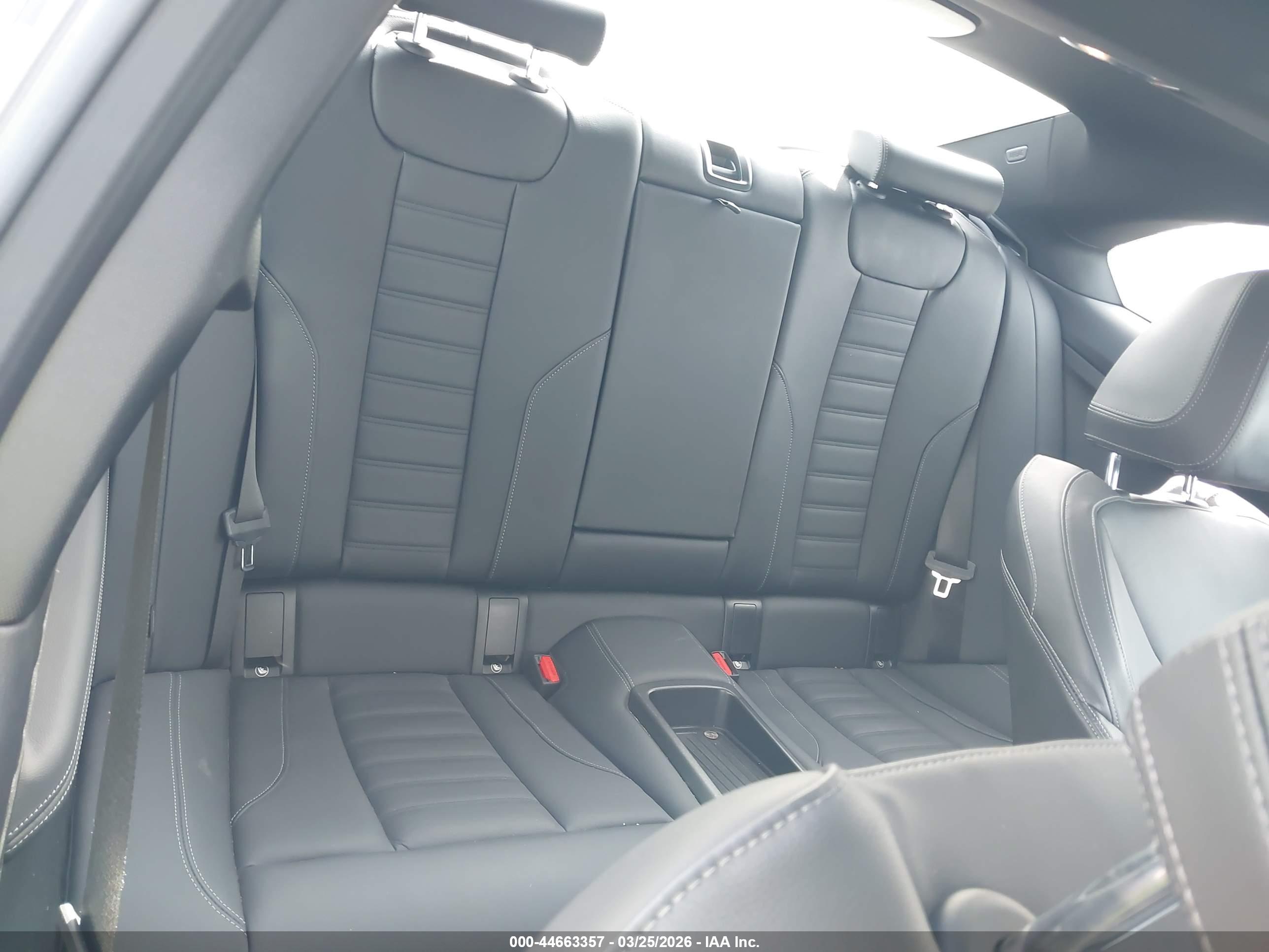 BMW M240 image 8
