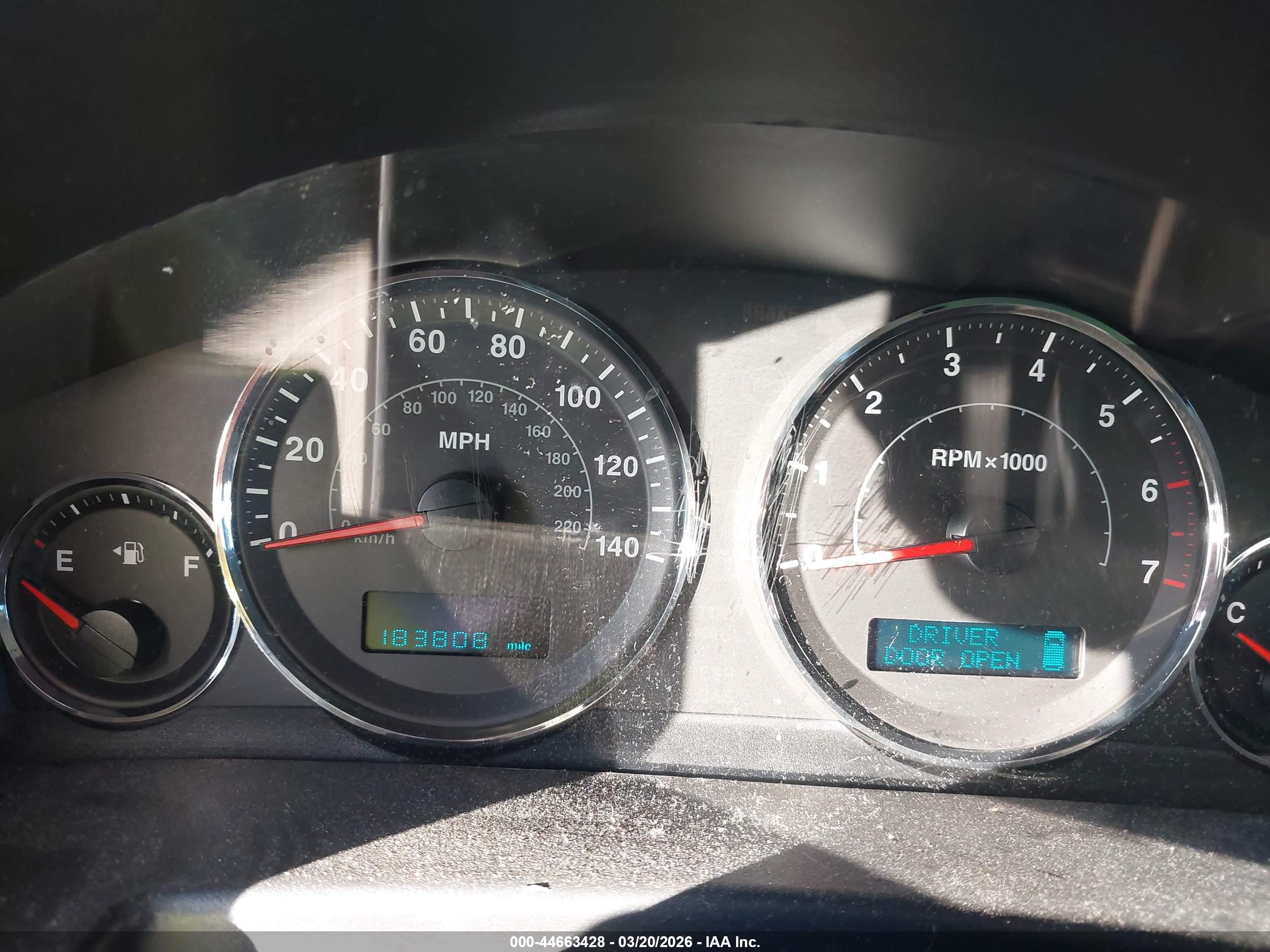 JEEP COMMANDER image 7