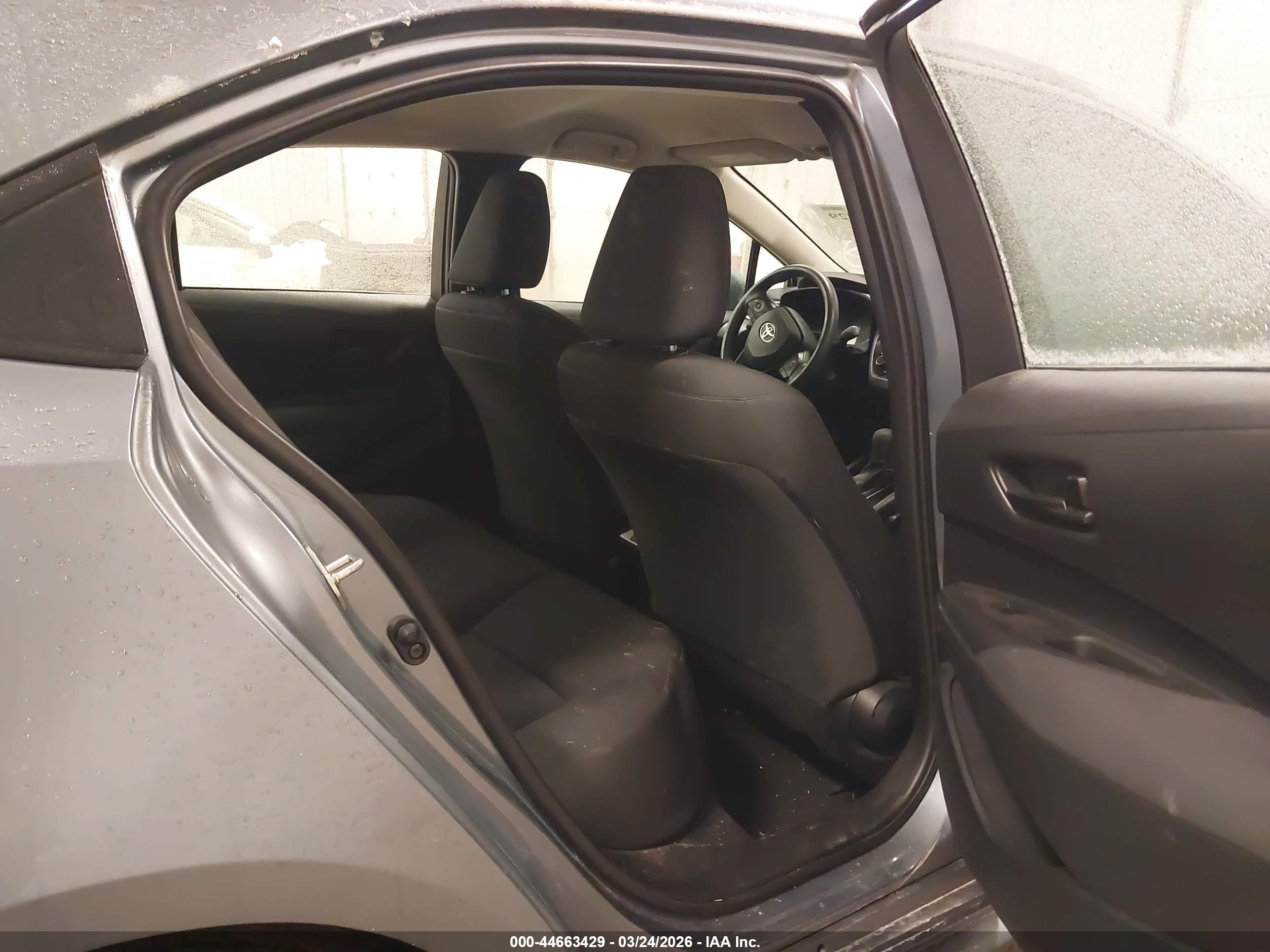 TOYOTA COROLLA image 8