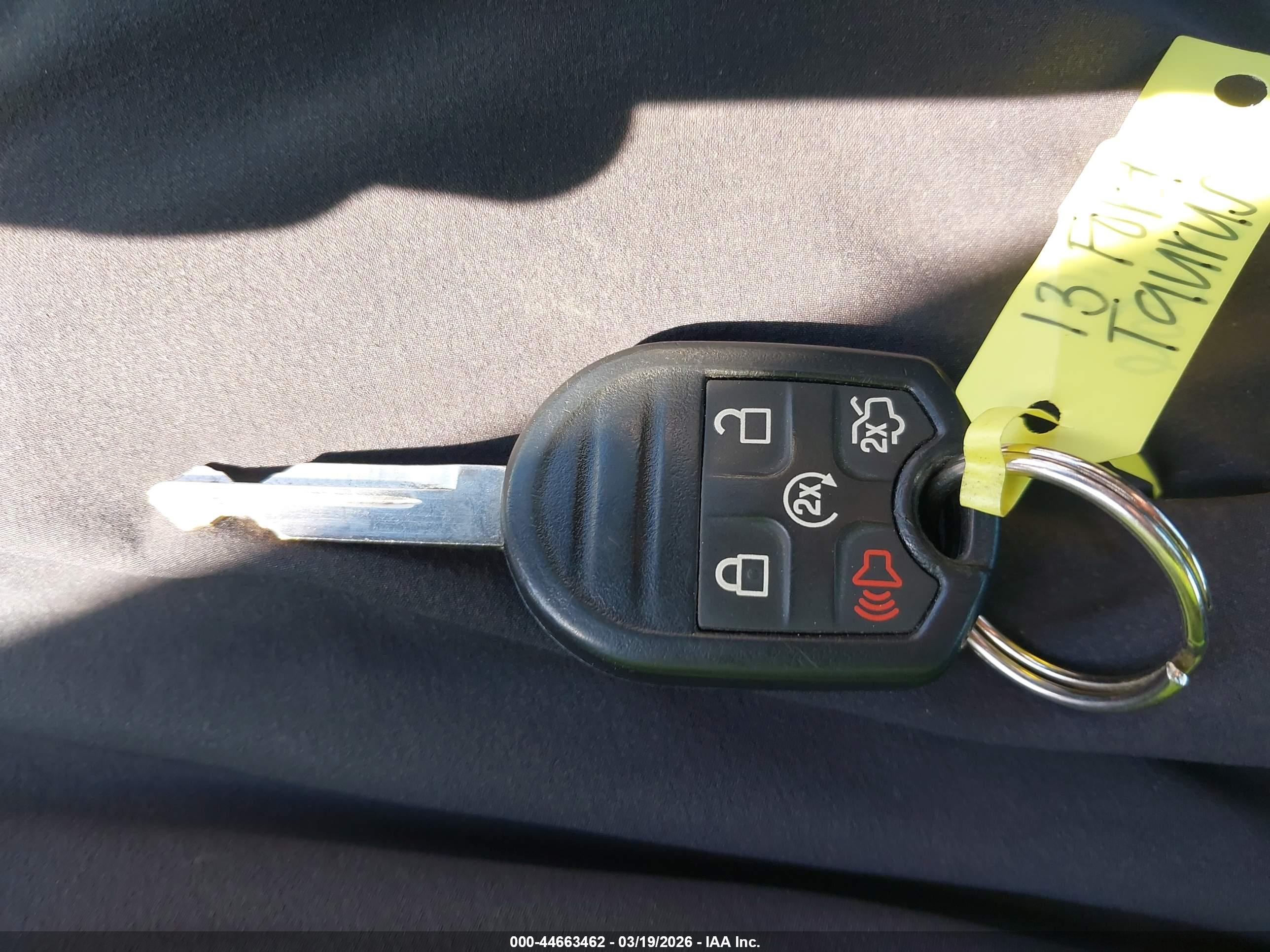 FORD TAURUS image 11