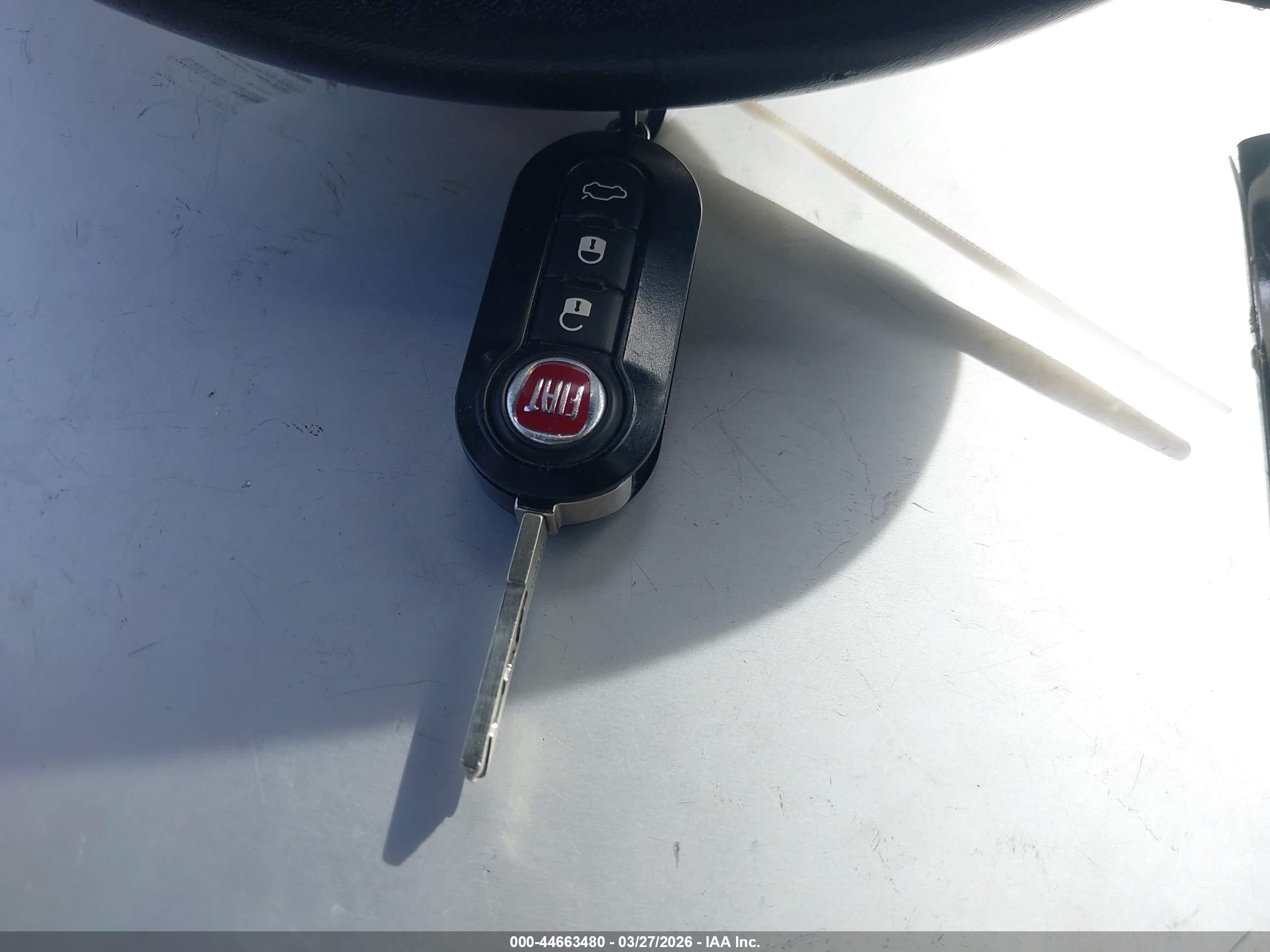FIAT 500E image 11